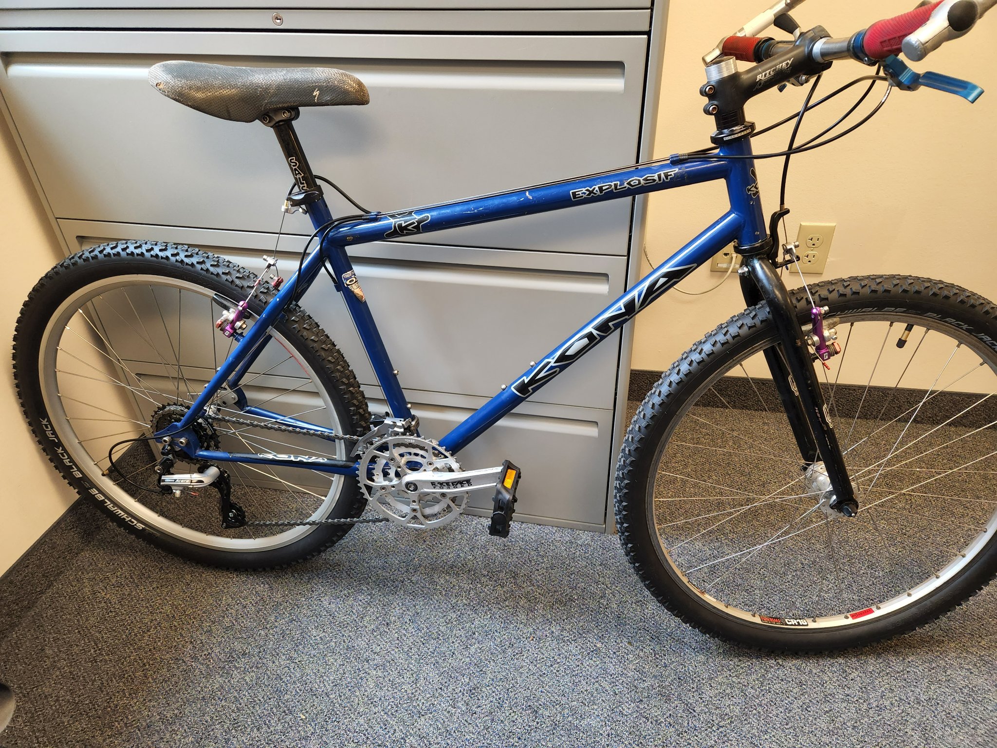 Kona 2006 Explosif, in the 90s it was the top steel model from 