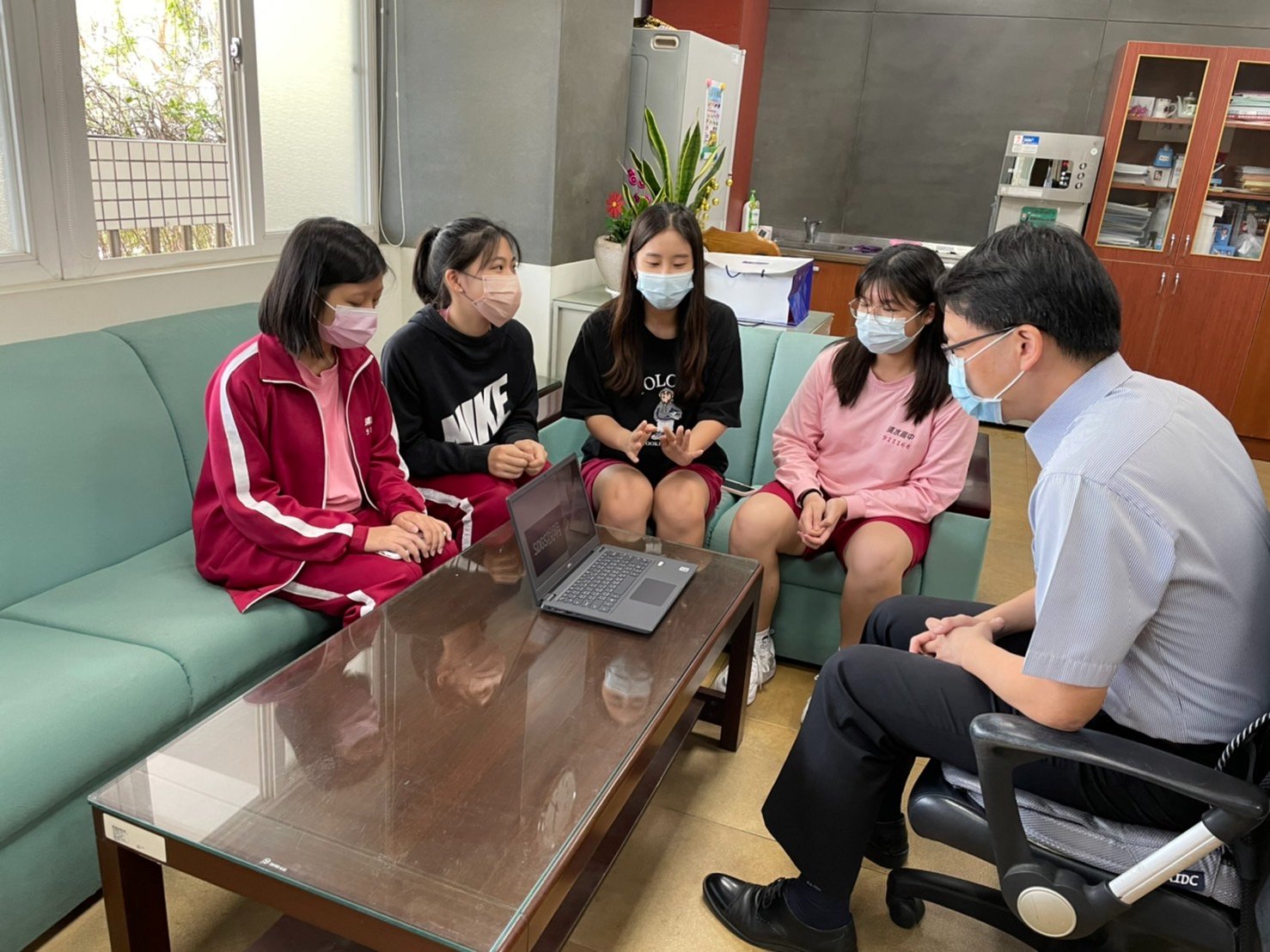 臺中市立清水高中 - 📣清水高中特色課程介紹——高二多元選修課「讓世界走進臺灣」...