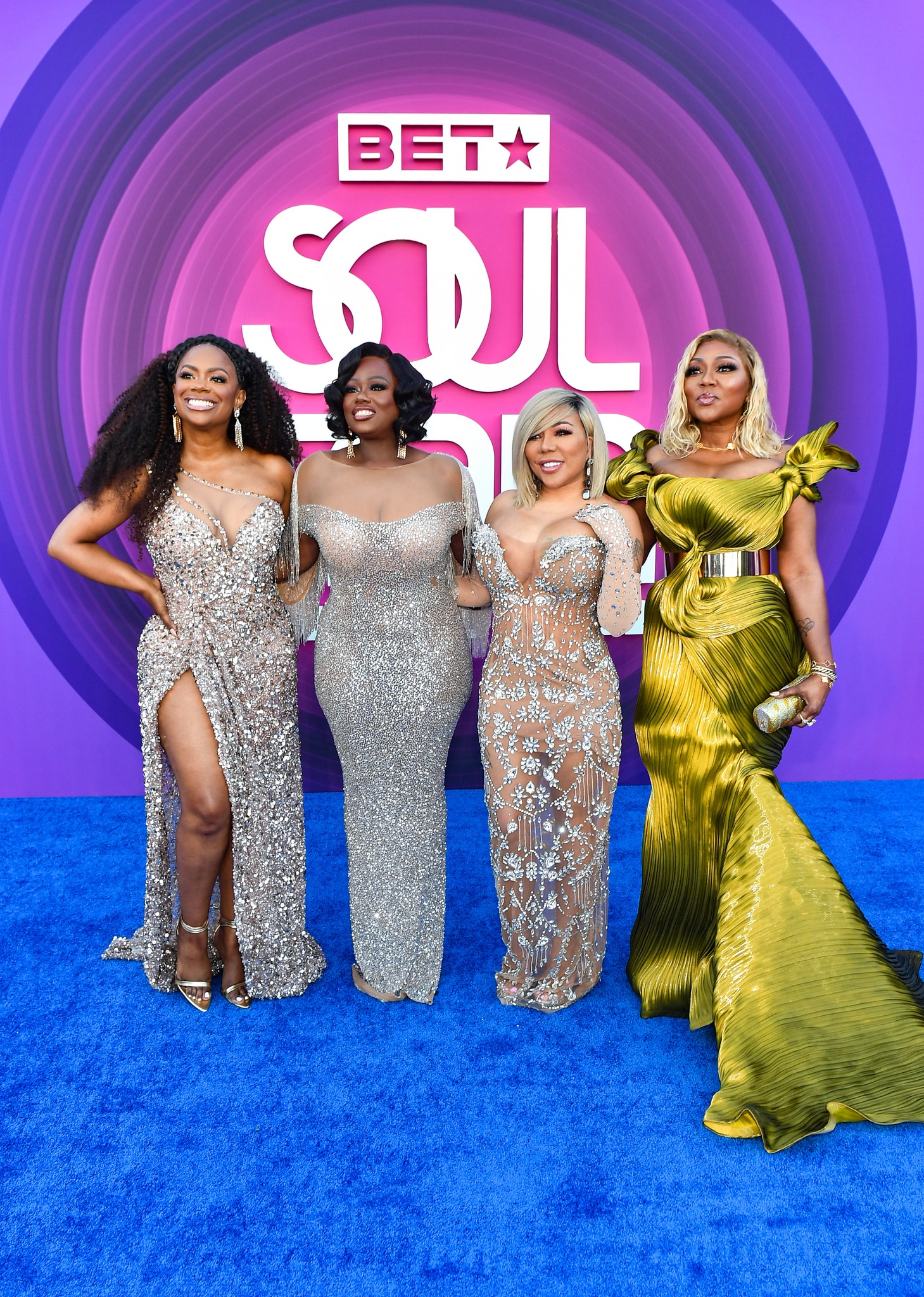 latocha scott green dress Xscape was featured on the #BETSoulTrainAwards red carpet where they prepared to be honored for the Lady of Soul award. During their red carpet appearance, many fans wondered why wasn't latocha scott 1990s