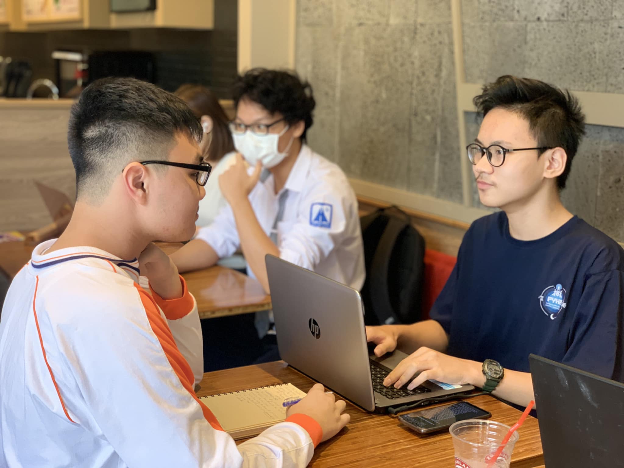 PYHA - Physics... - PYHA - Physics & Youth Hanoi - Amsterdam