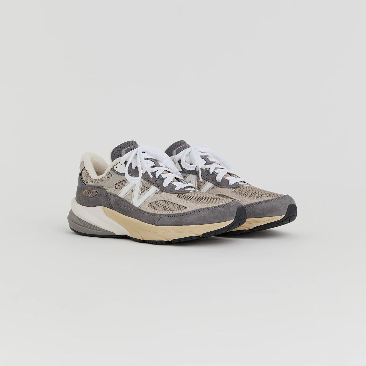 The MADE in USA 990v6 features stony grey, 