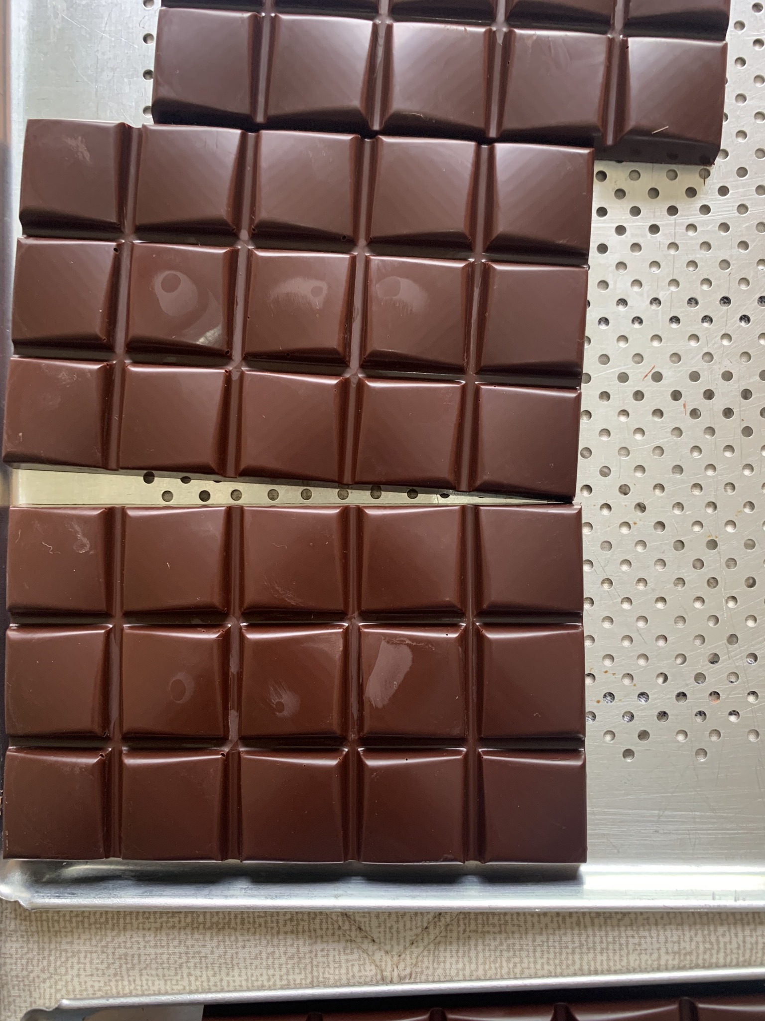 sweetened softened tobacco molded into bars Cómo hacer cigarrillos comestibles para Halloween (or who knows make them giggle uncontrollably?) Youll be the most popular person at the party as you pass around the snack plate Julia Child stated that her
