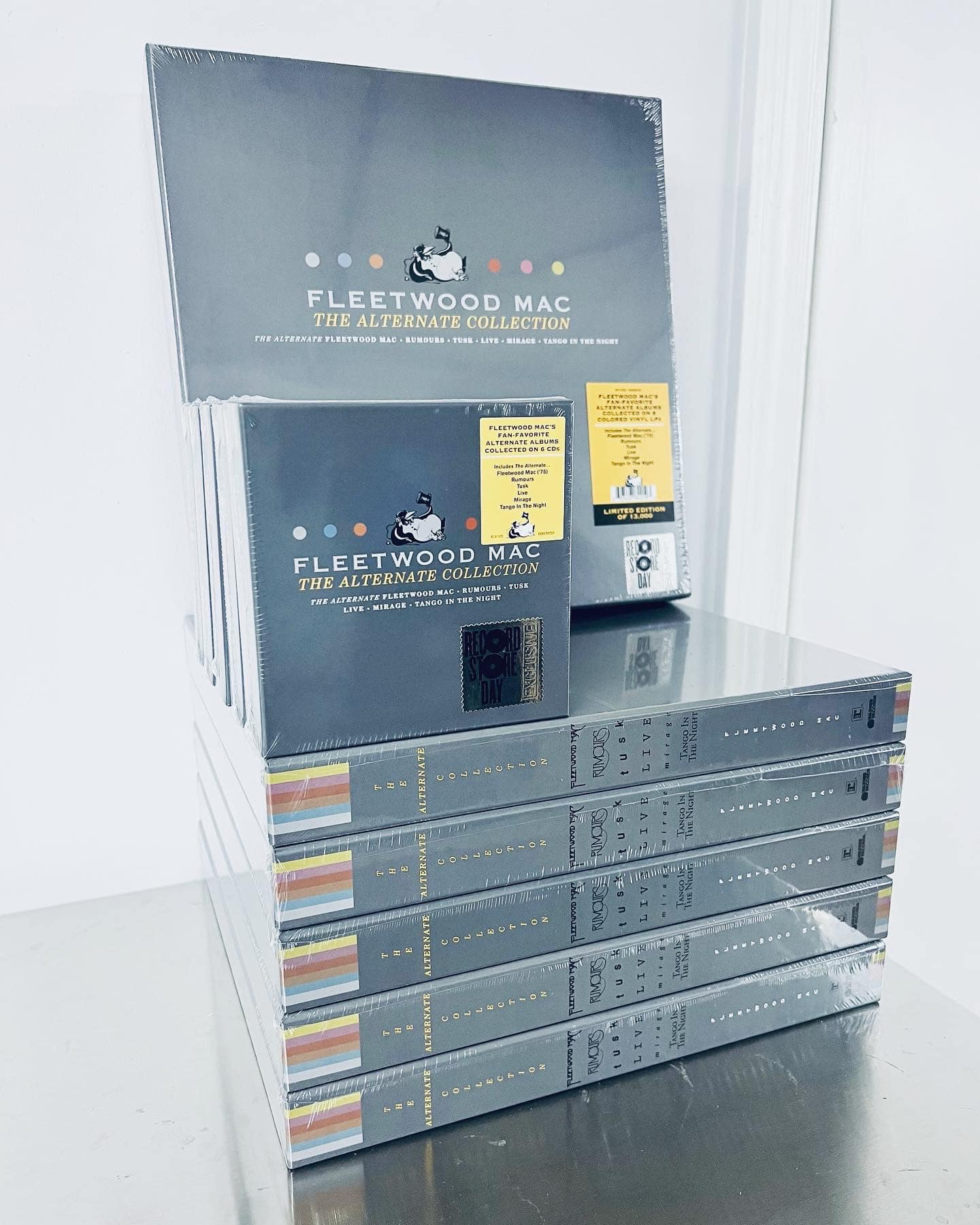 FLEETWOOD MAC – THE ALTERNATE COLLECTION is available now as a