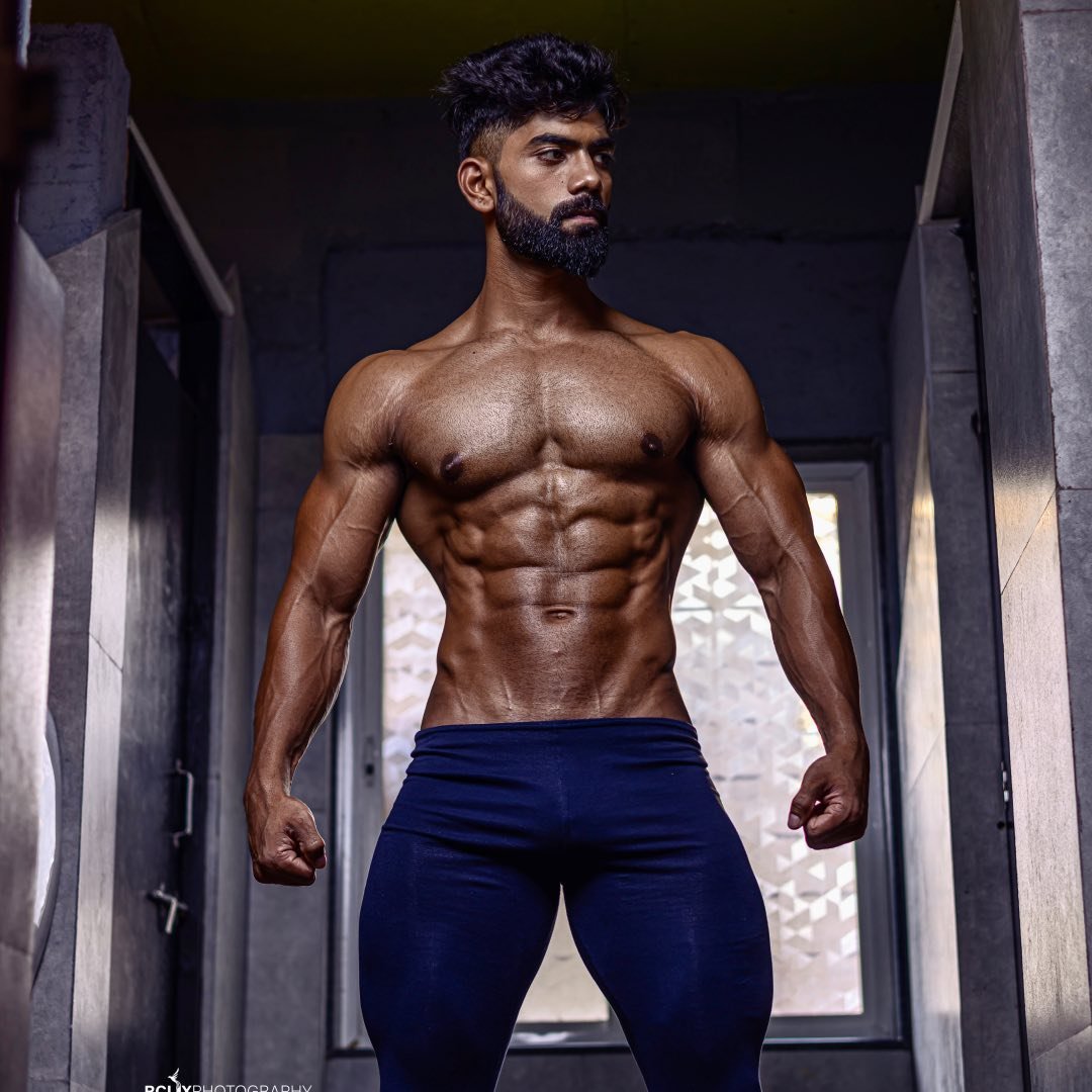 🔥 Bulgarian Split Squat = Leg Day Killer! 🦵 Want bigger quads, stronger ...