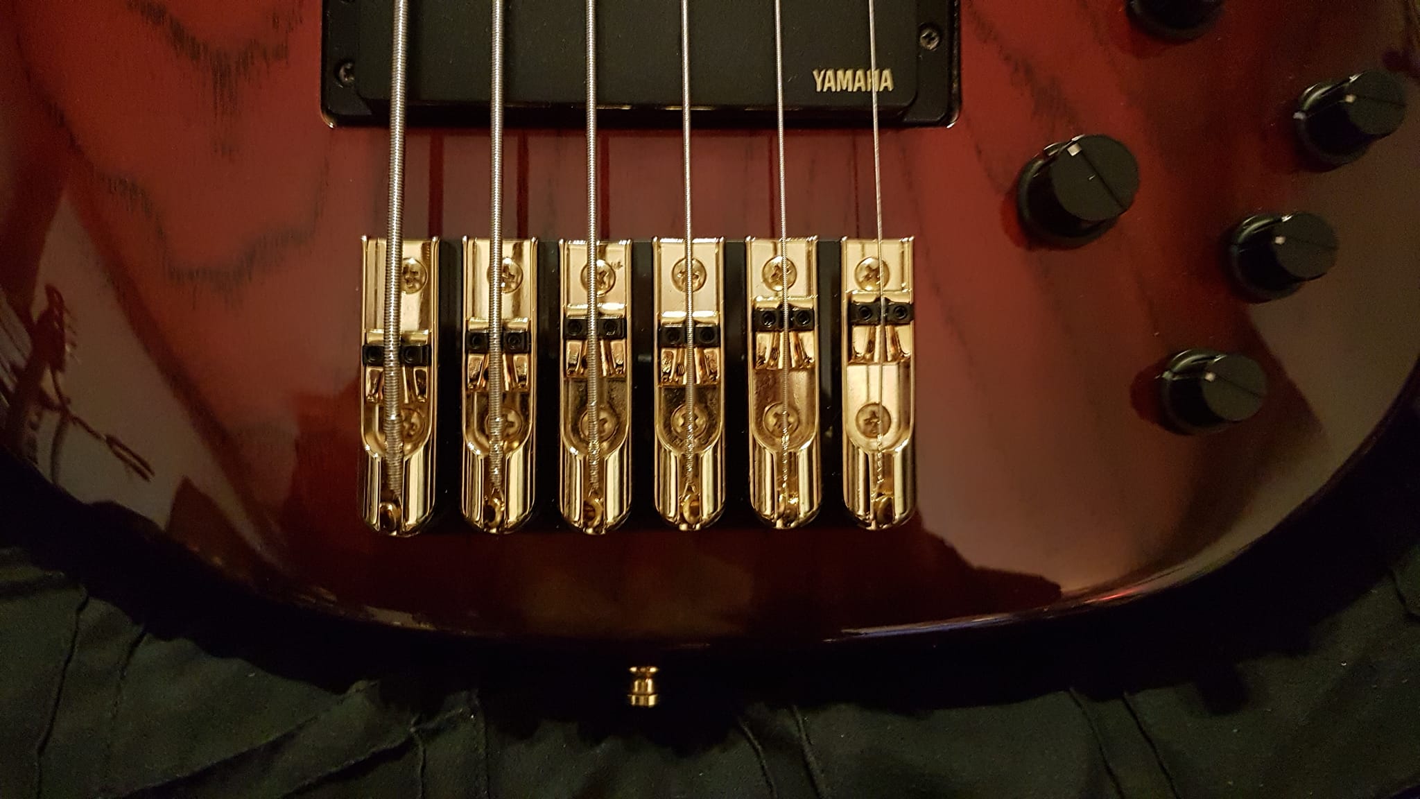 Yamaha TRB-6PII 6-String Bass – Bubinga Top, Custom Ramp, Original 
