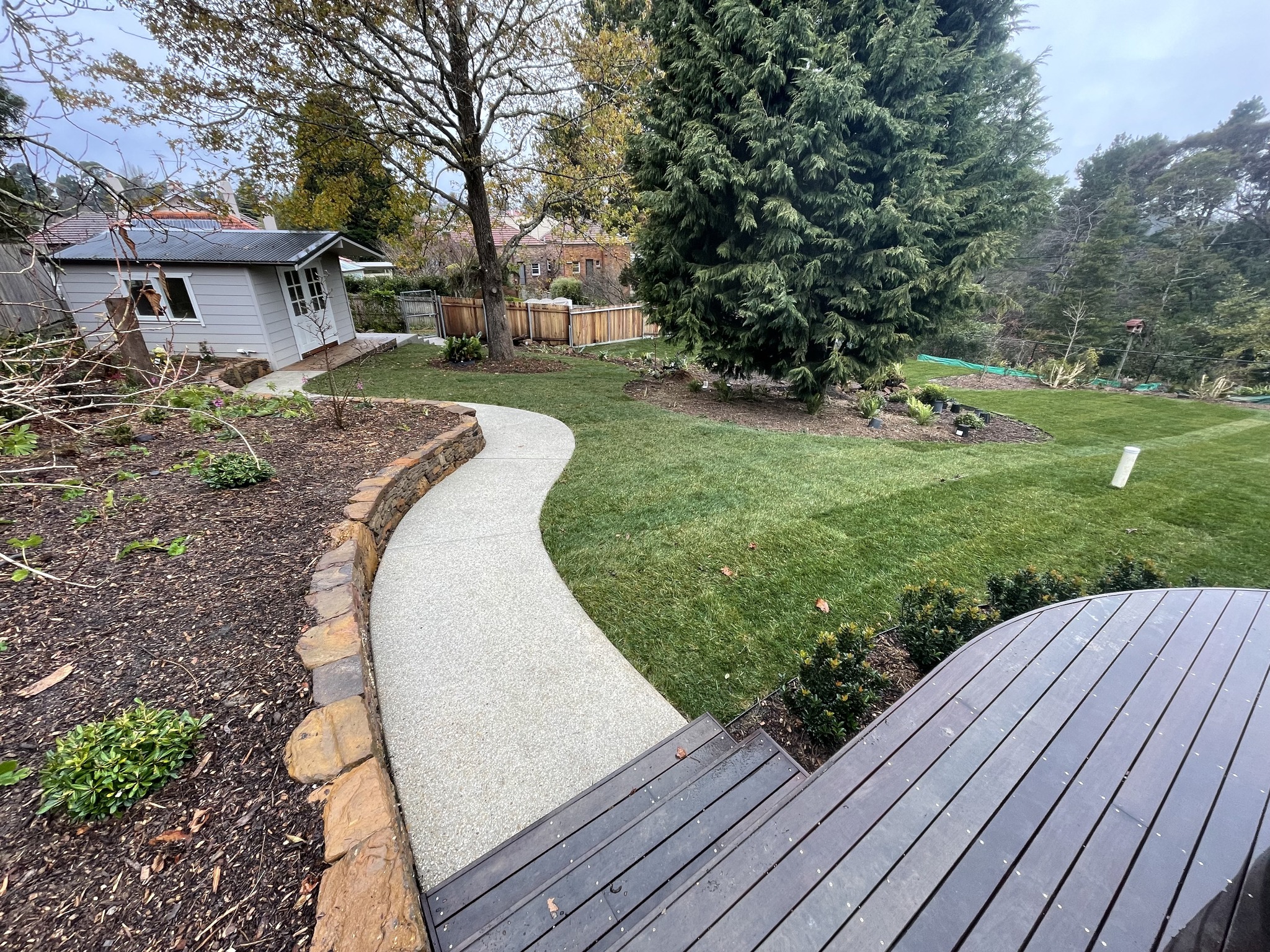 免稅特價店 - This curvaceous exposed aggregate path in Katoomba... | Facebook