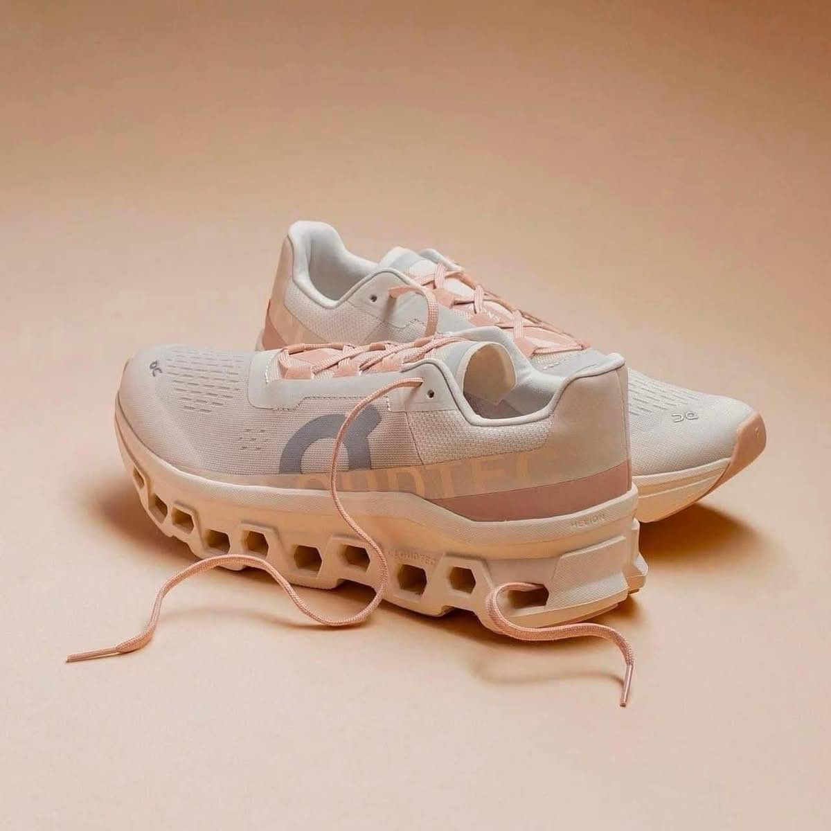 ?RARE COLORWAY? On Cloudmonster 