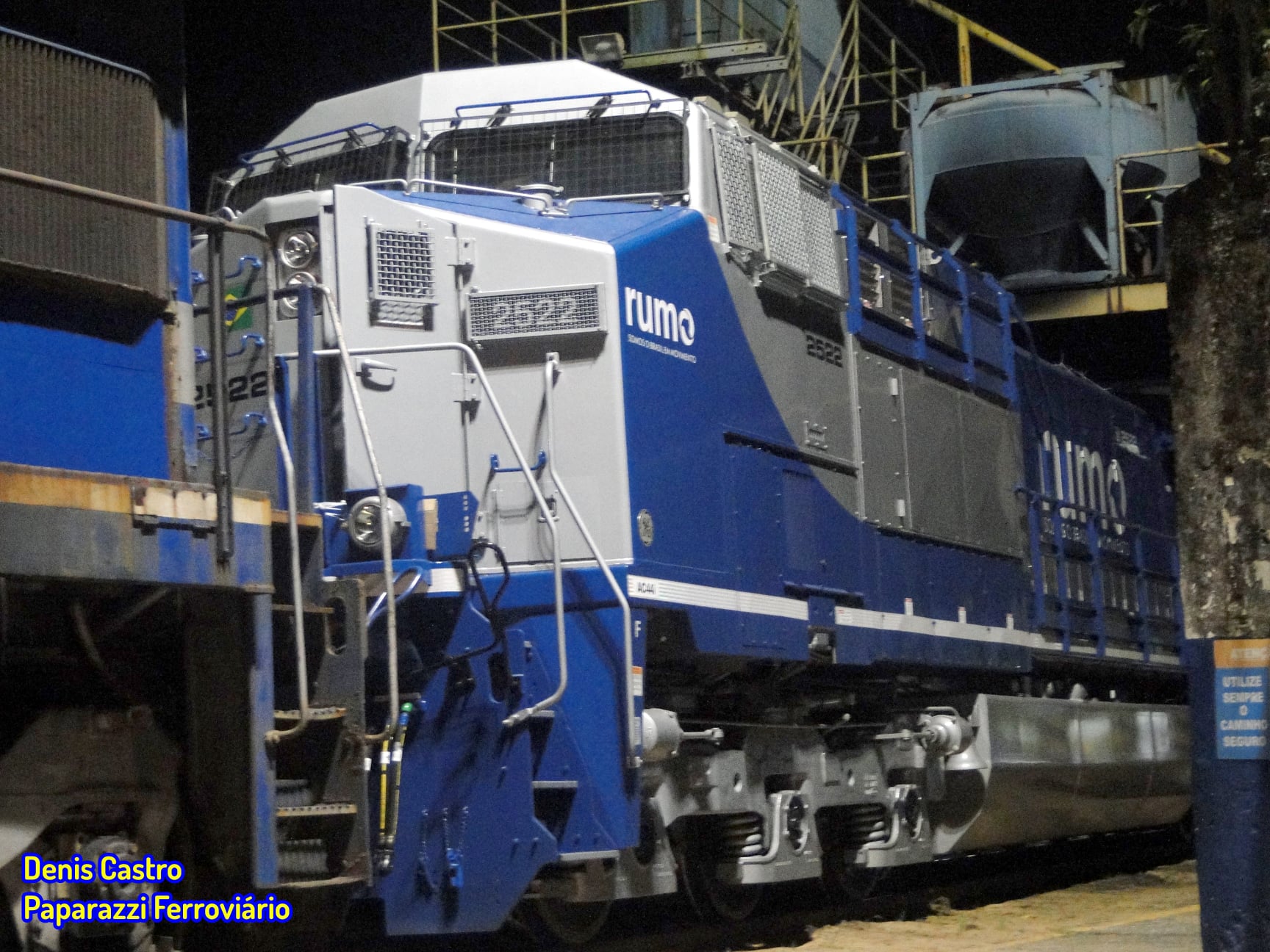 Locomotivas GE AC44i rumo 605 e 2522. - Paparazzi Ferroviário | Facebook