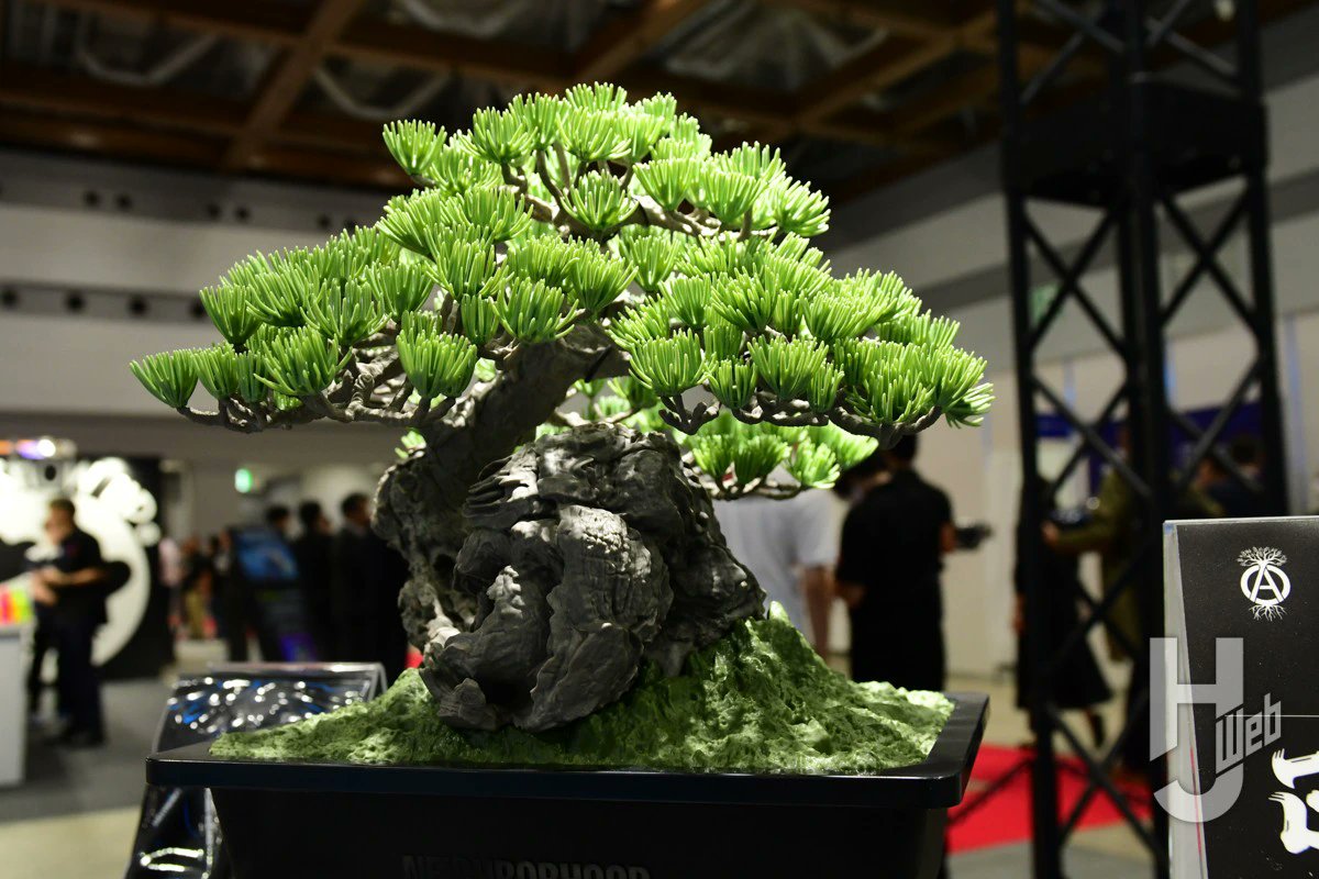 UPDATE Bandai Bonsai model kits on display