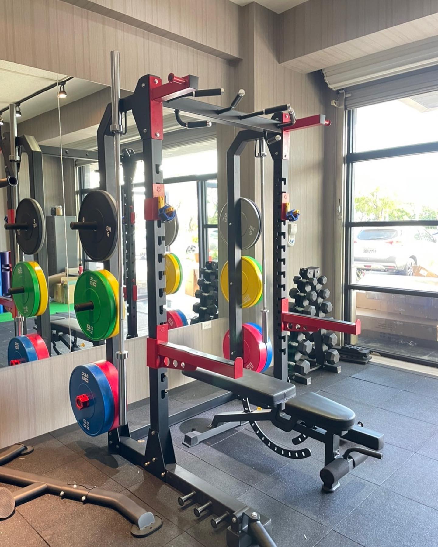 🔻健身房實體案例 SP-611商用深蹲架系列... - S.P Fitness專業健身器材 | Facebook