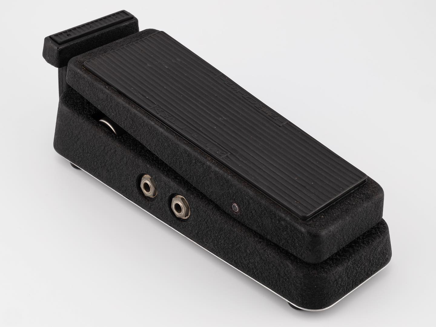 What to know about vintage Thomas Organ Crybaby wah pedals?