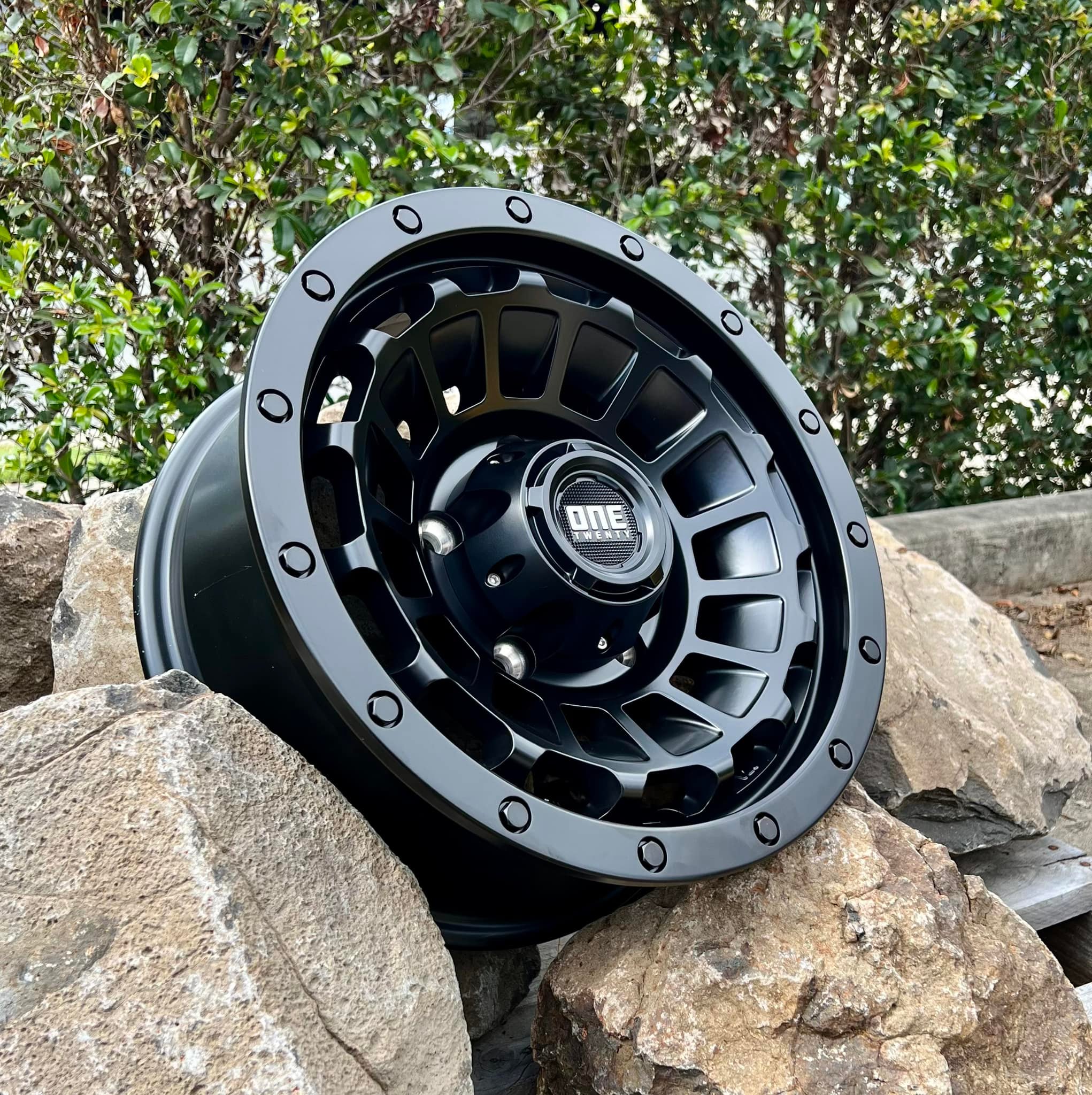New wheels for Suzuki Jimny: Canyon Pro and One Twenty