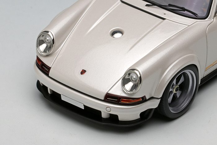 MakeUp 新品預購 Preorder! 1/43 EM427 Singer DLS 2018. 1/43 LB007D