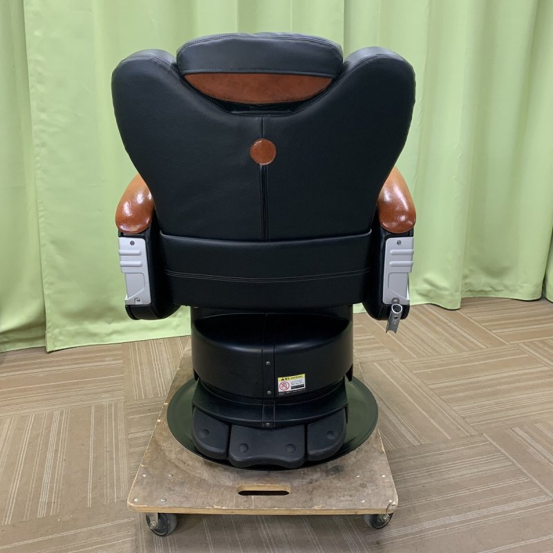 タカラベルモントの理容椅子 ヴァリオを入荷しました。 内部まで