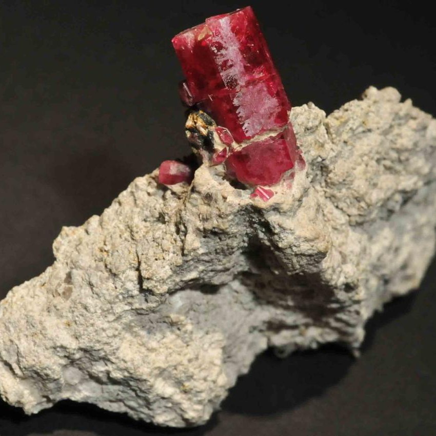 Gubelin - Red beryl formed some 23 million years ago in the Wah Wah ...