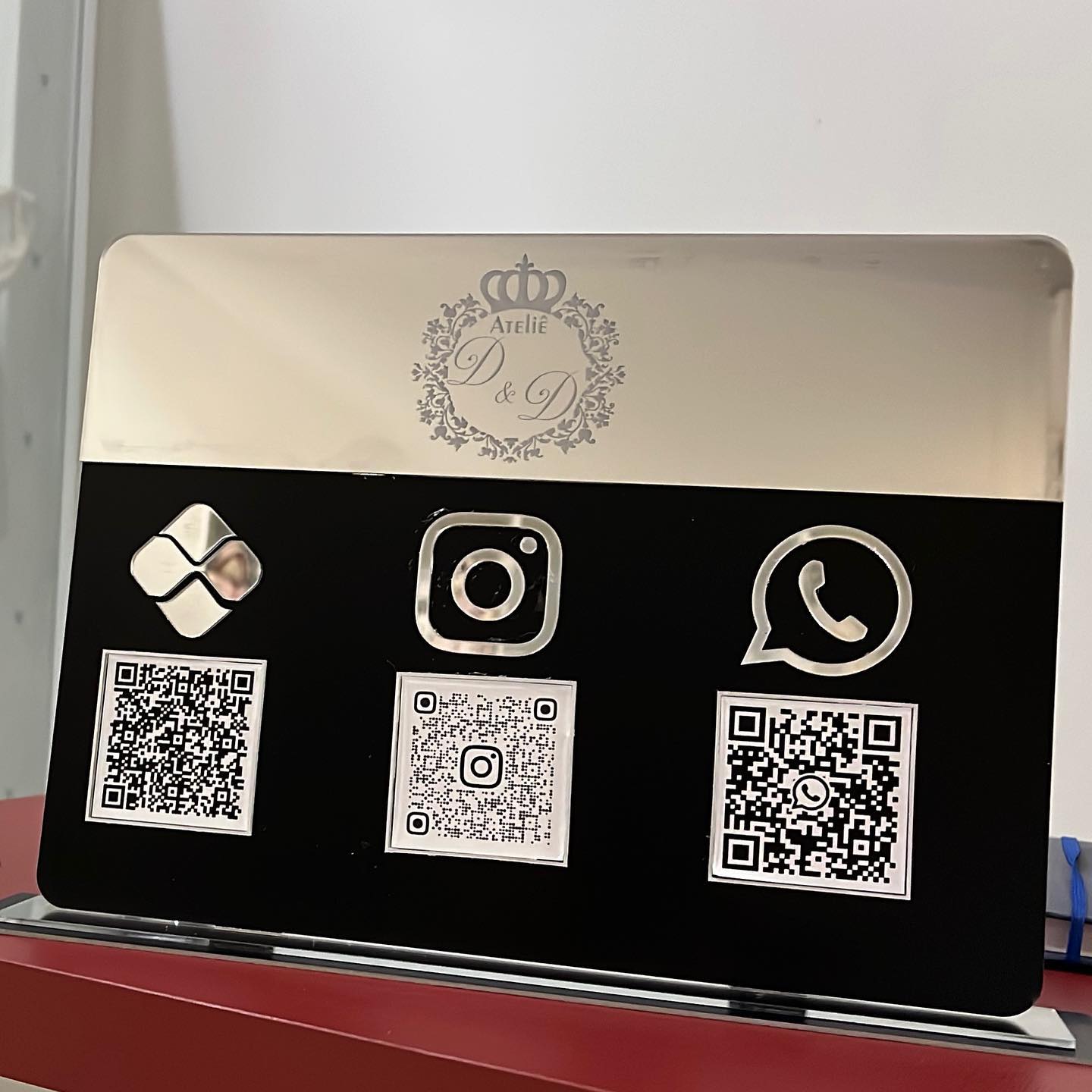 Ateliê D&D - Monte sua placa de Qr Code do jeito que...