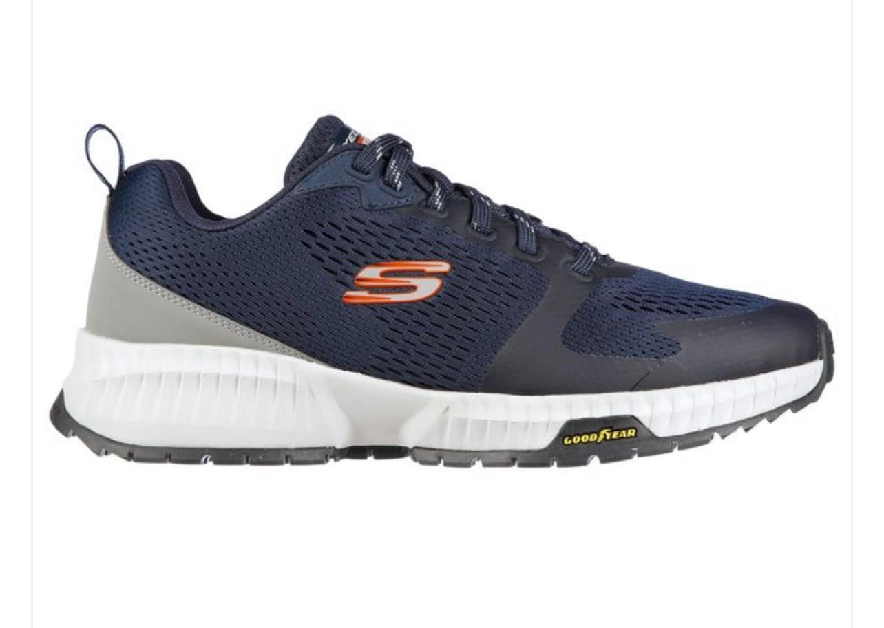 Lightly used Starter athletic sneakers in men's size 8. These