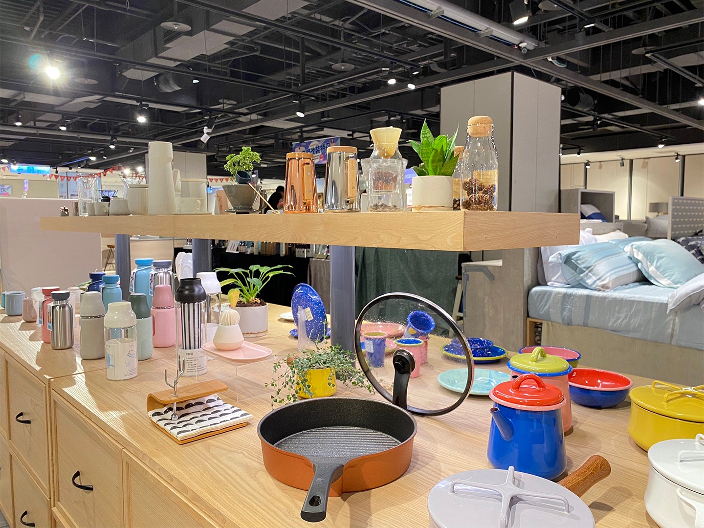nest 巢．家居 - 📢#活動快訊 | 台中新光三越-中港店7F正櫃改裝🚩 .... | Facebook