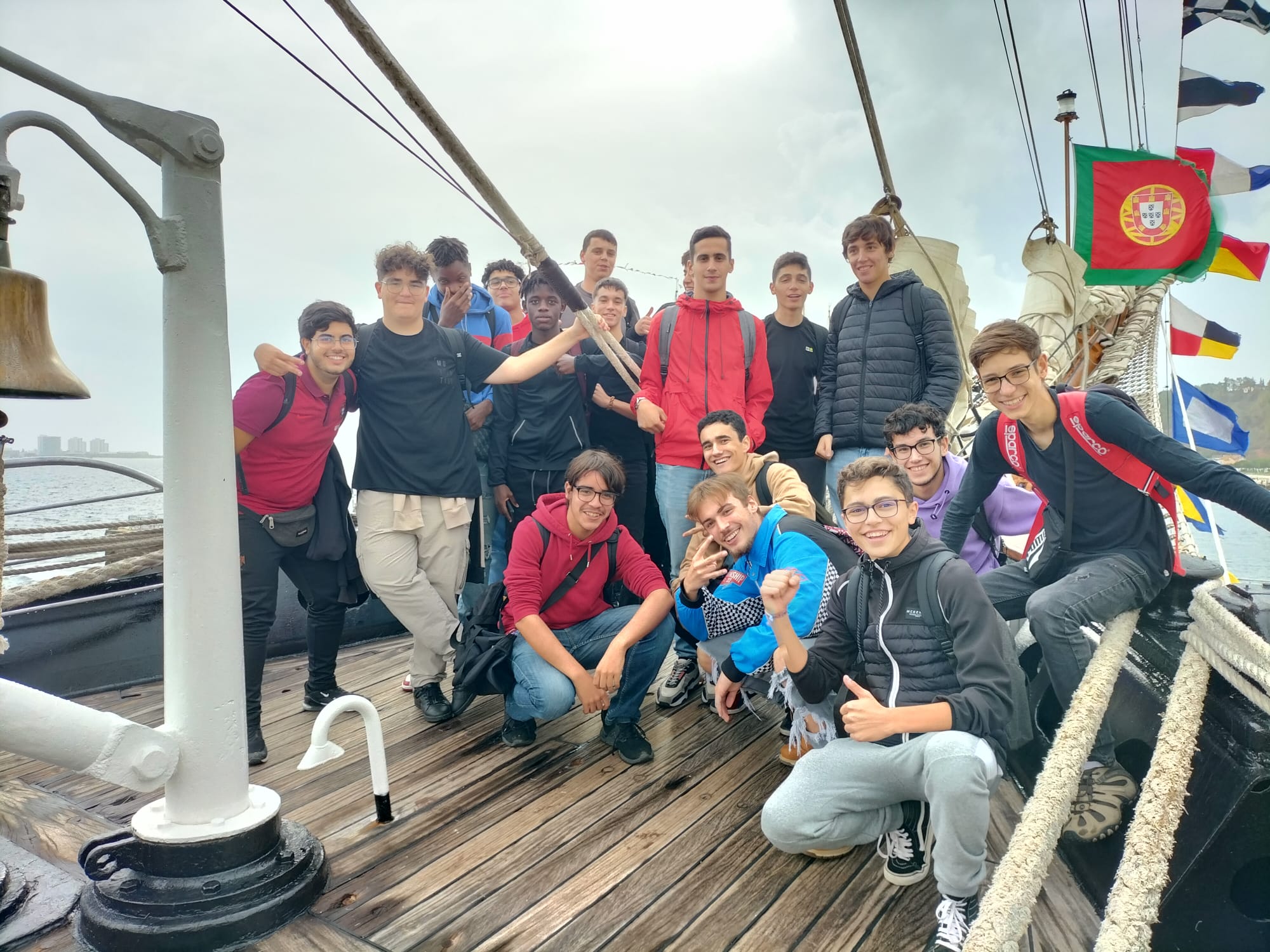 Semana do Mar... - Fundação Escola Profissional de Setúbal