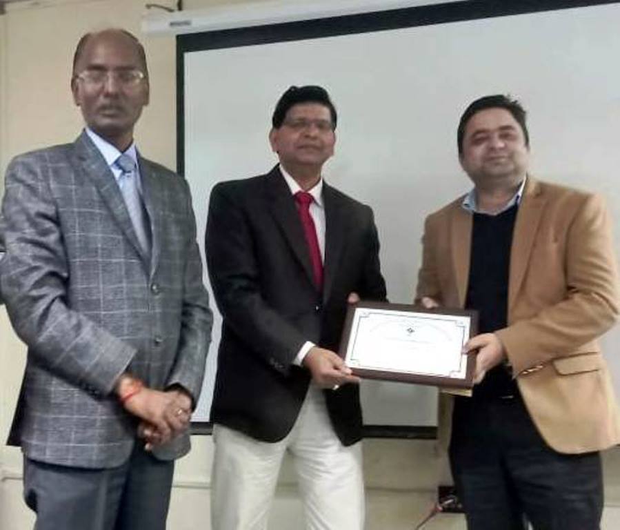 Dr Rihan received... - Aligarh Muslim University News | Facebook