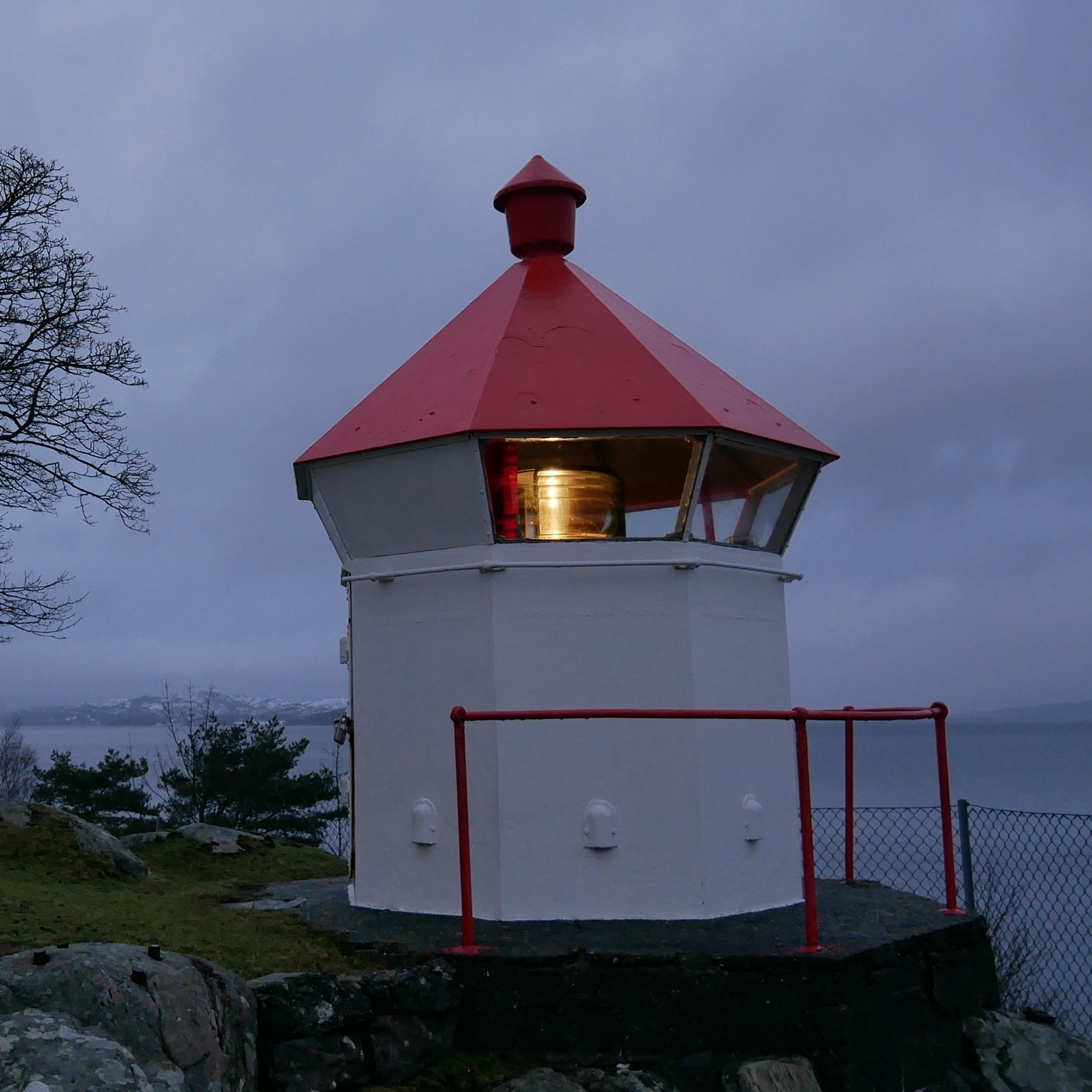 leirvik-fyr-onsdagstrim-p-fyret-hvis-du-liker-fysisk-arbeid-og