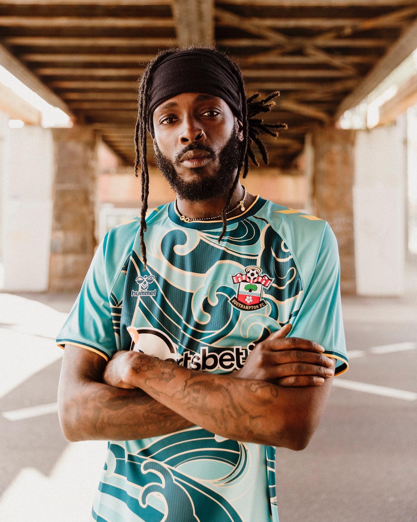 Southampton FC's 1993-95 Pony shirt reworked in blackout