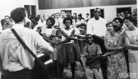 Historical - Moments before this photograph was taken, Pete Seeger ...