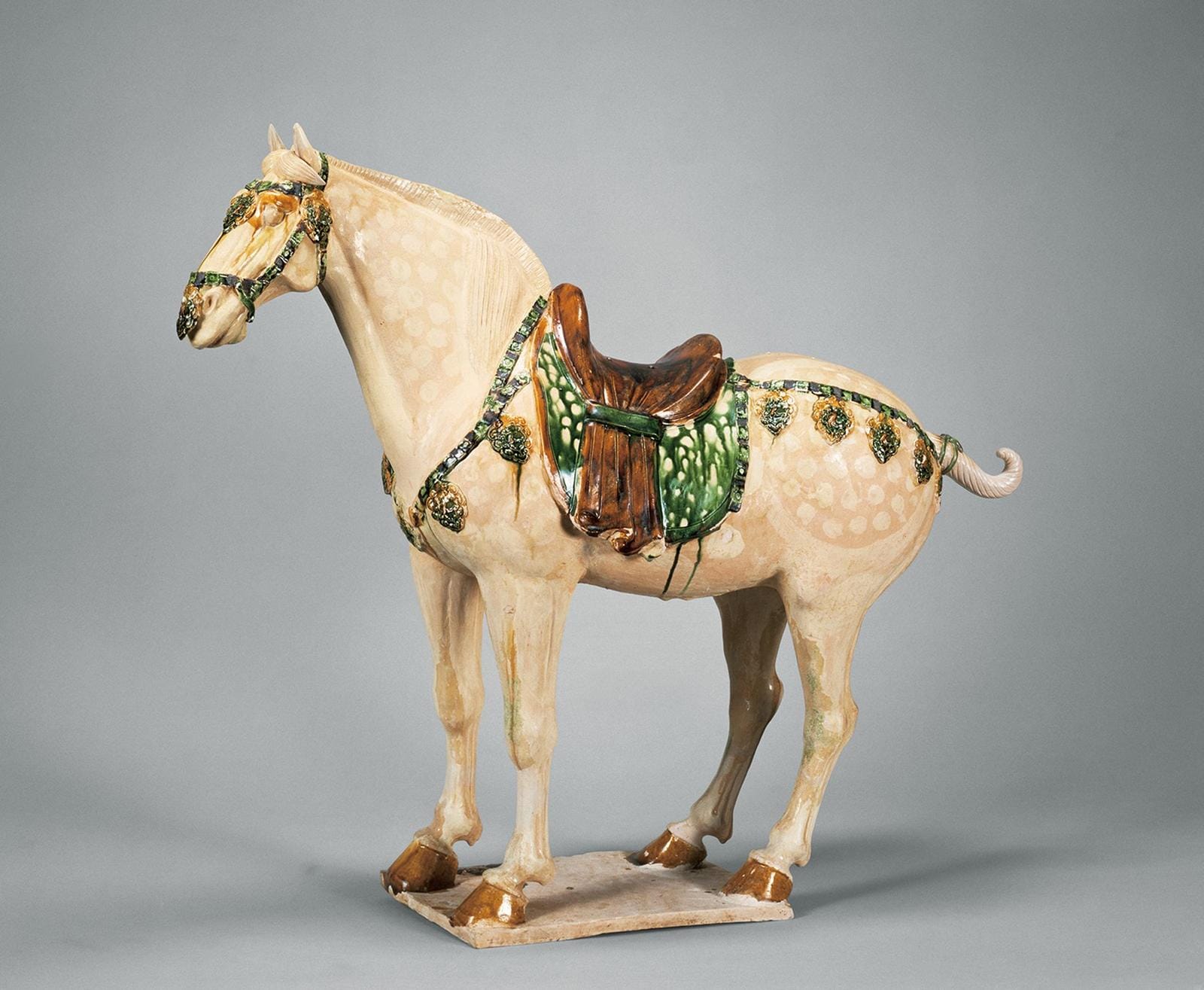 Toguri Museum of Art showcases Asian porcelain
