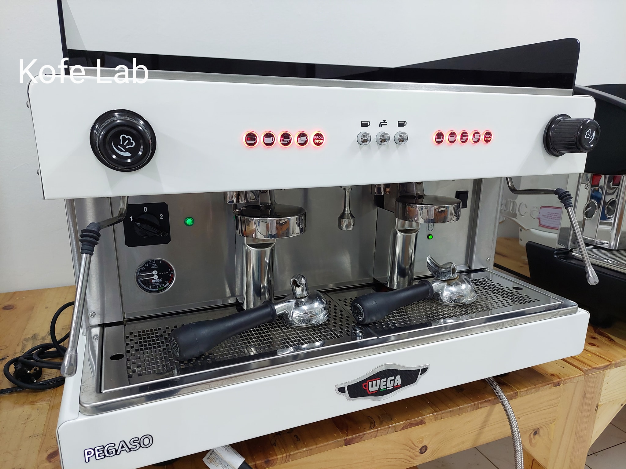 ใหม่เนอะ!!!!!!!........ - Kofe Lab ครบเครื่องเรื่องกาแฟ