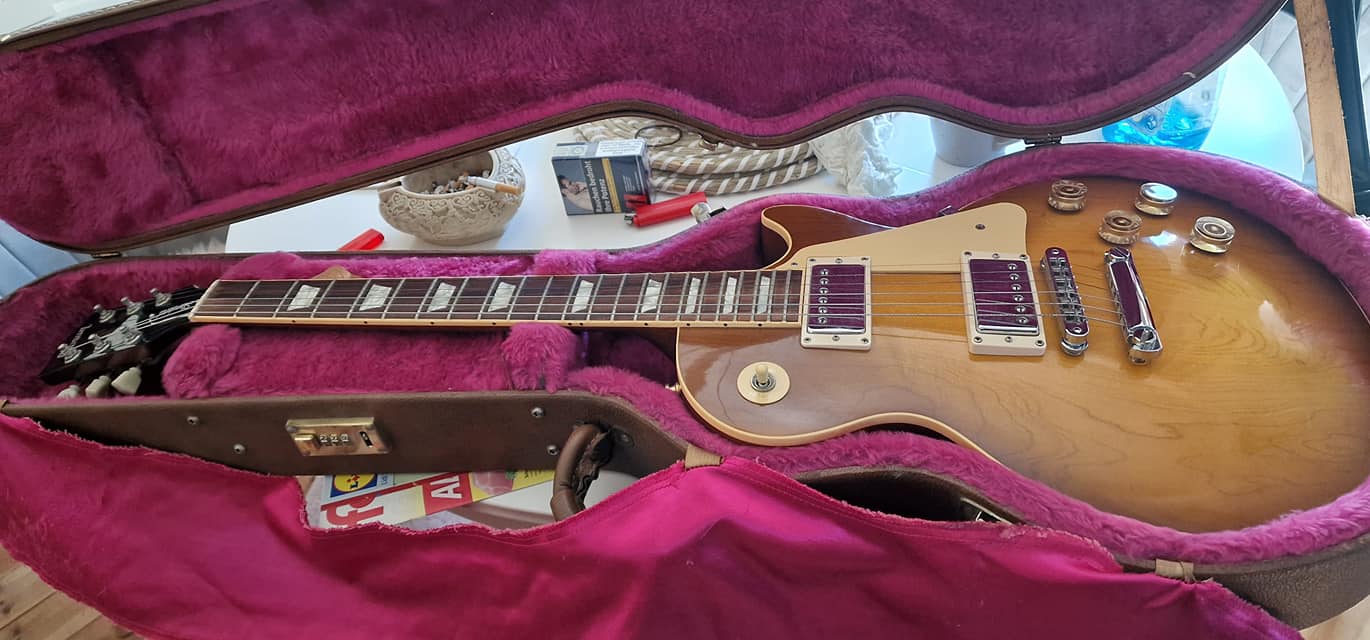 My New 1996 Gibson Les Paul Standard Nashville - Honey Burst
