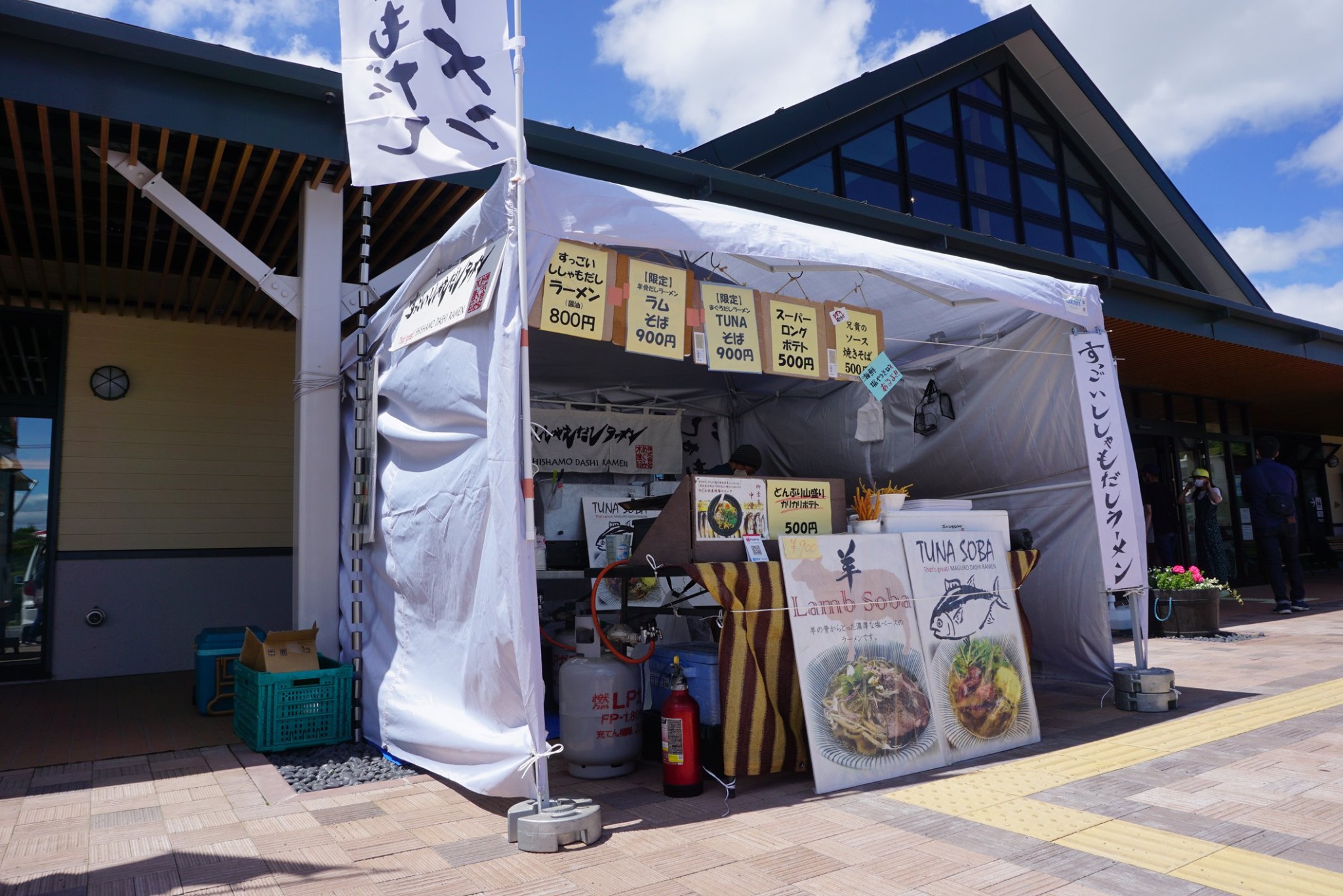 キッチンカーや屋台が久方ぶりの勢ぞろいです。