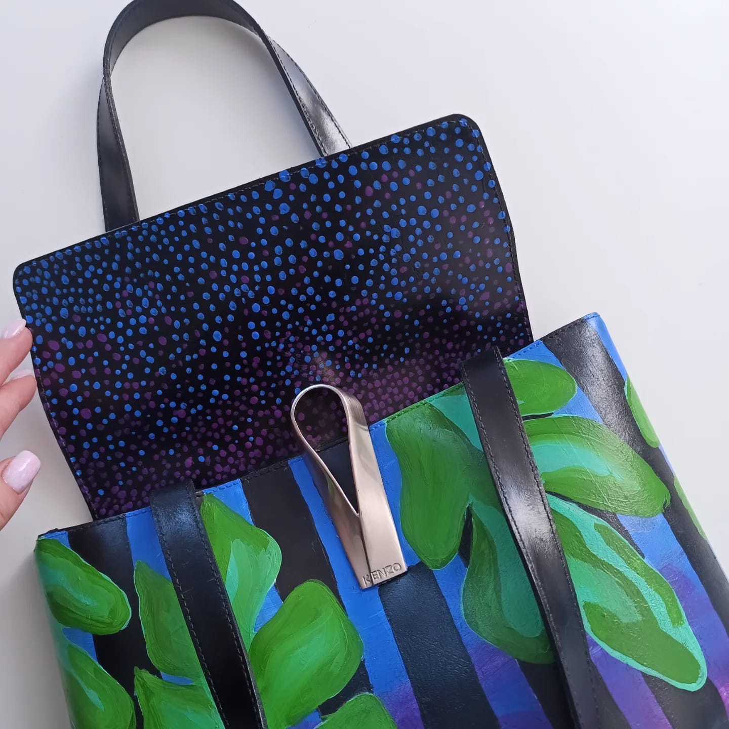 Upcycled vintage 90s leather handbag with high quality paint
