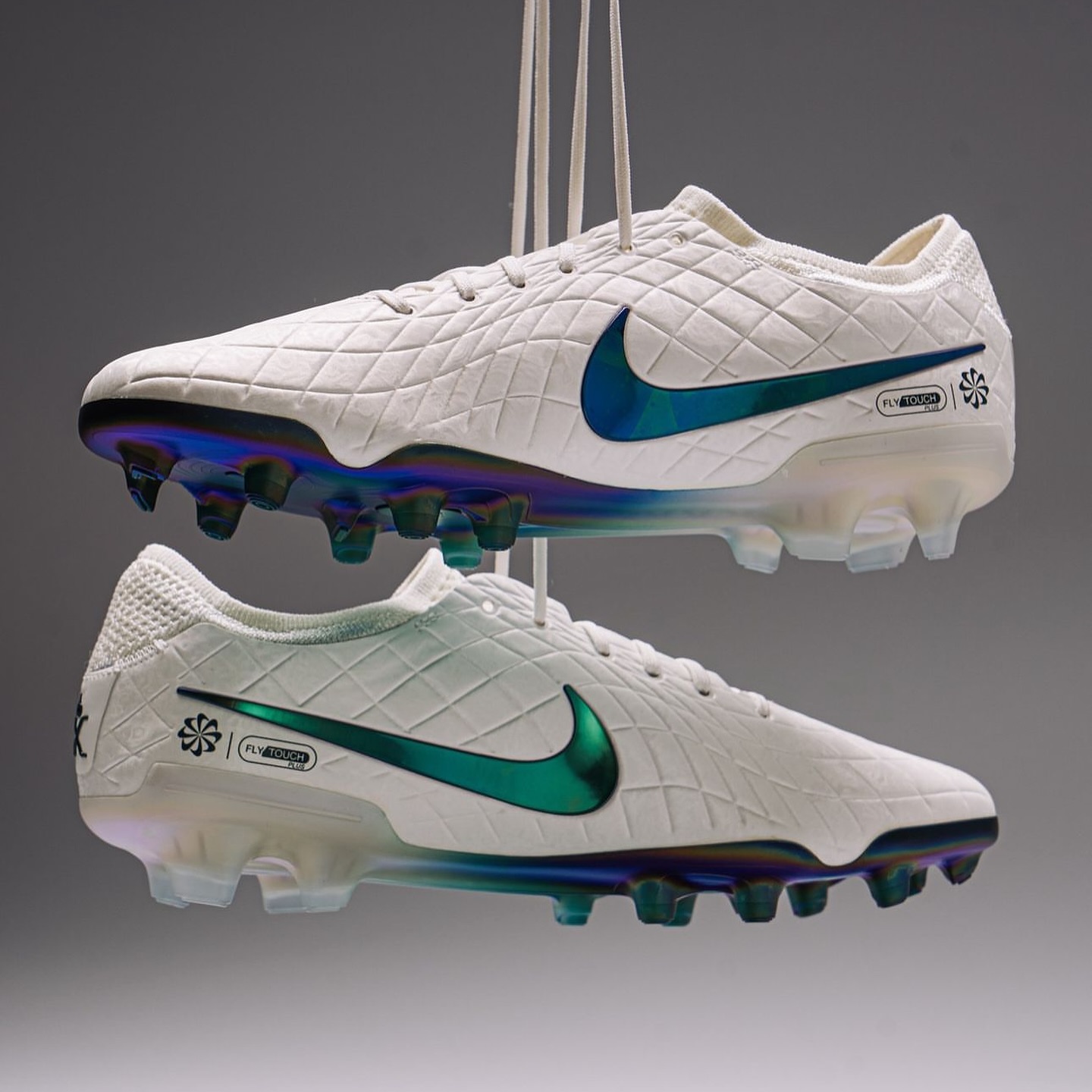 NIKE TIEMPO LEGEND 10 , 30th anniversaire ?? AVAILABLE NOW 39/40 
