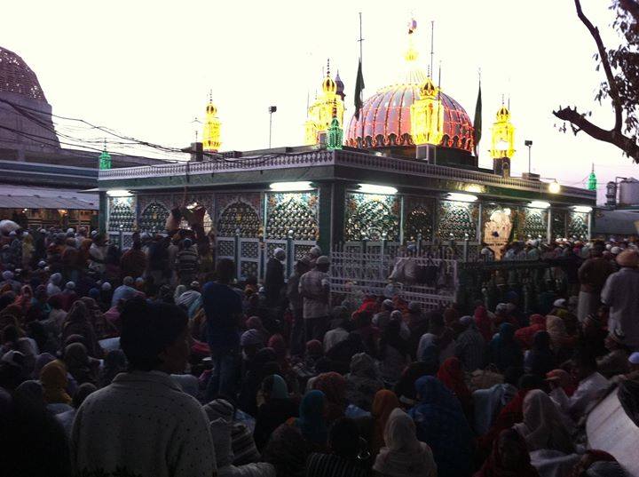 Hazrat Khwaja Nasiruddin Mahmood Roshan Chirag Dehlvi - R.A. added a ...