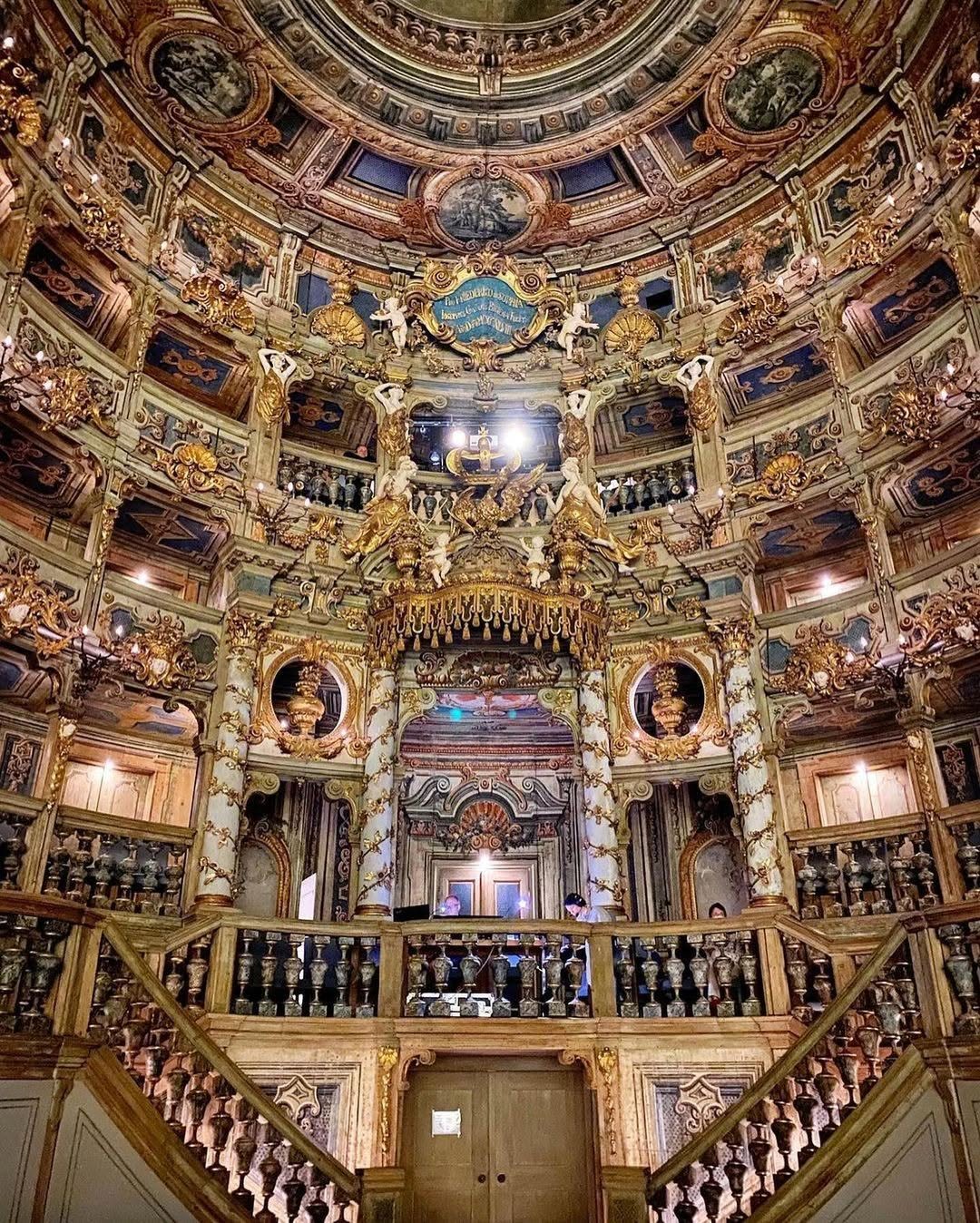 Beautiful old libraries, castles and ancient architecture - A ...