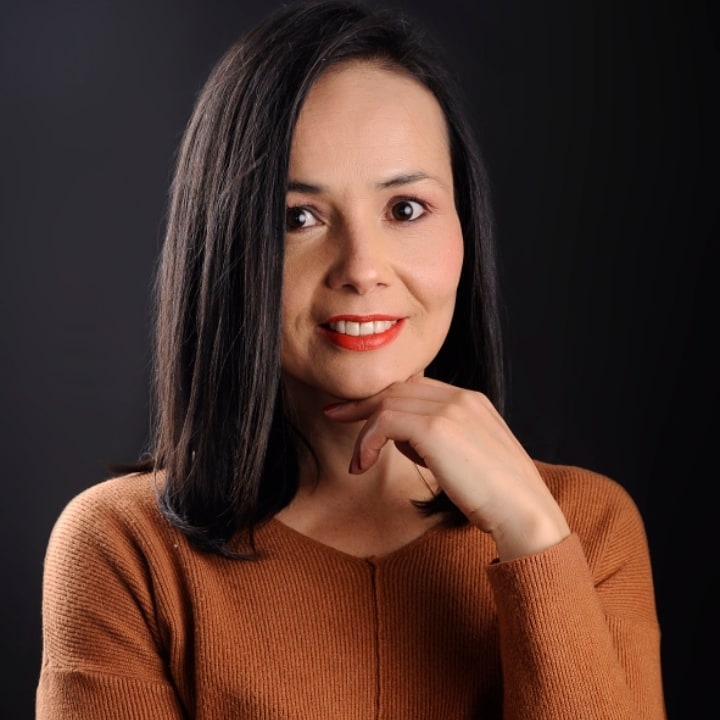 Maria Lopez R