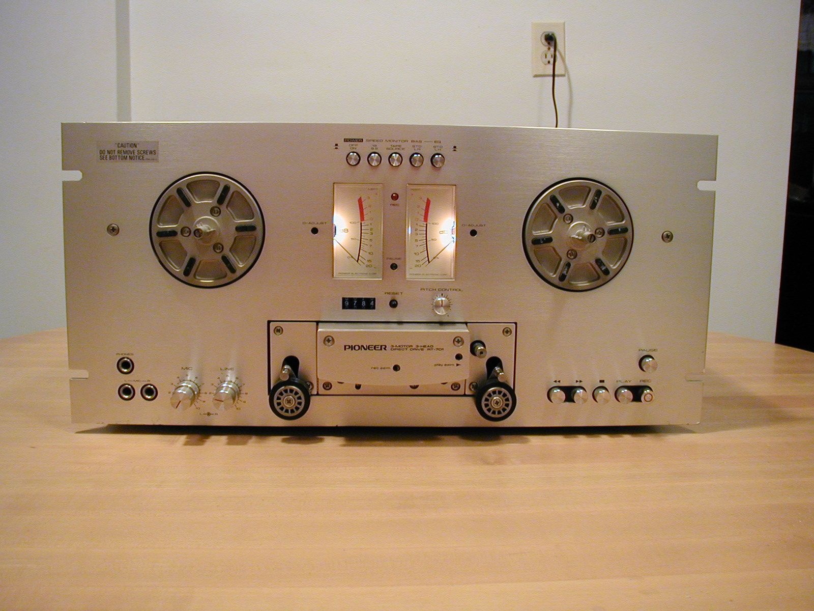 Pioneer RT-701 reel to reel tape recorder specs