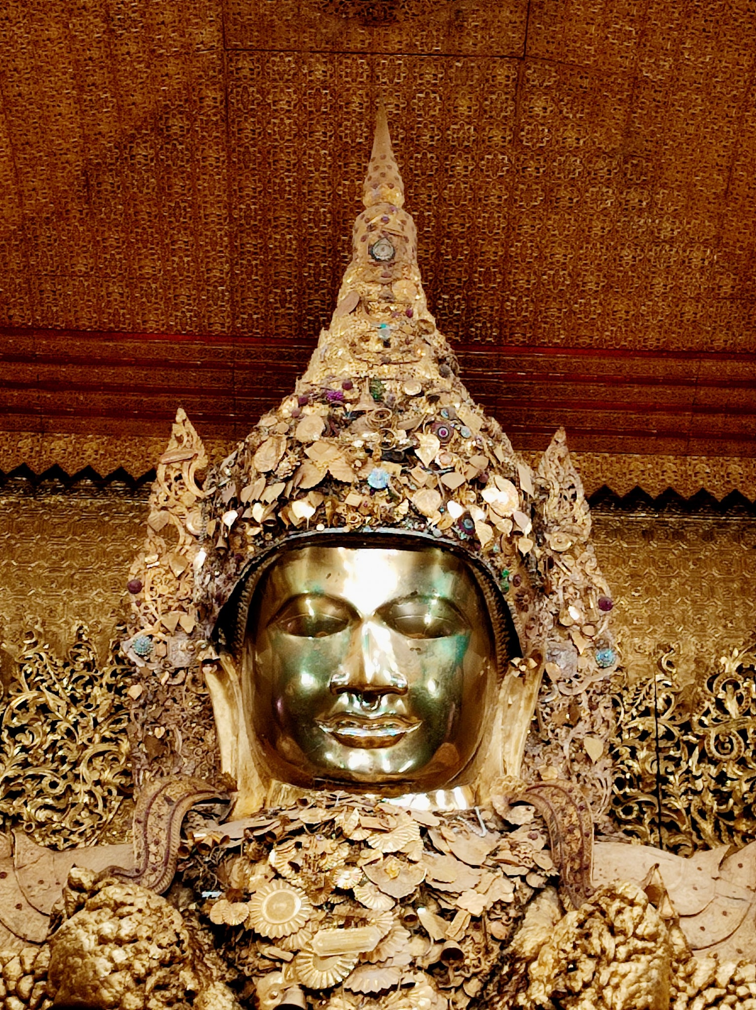 Maharmuni Buddha Temple in Mandalay, Myanmar. The Mahamuni Buddha