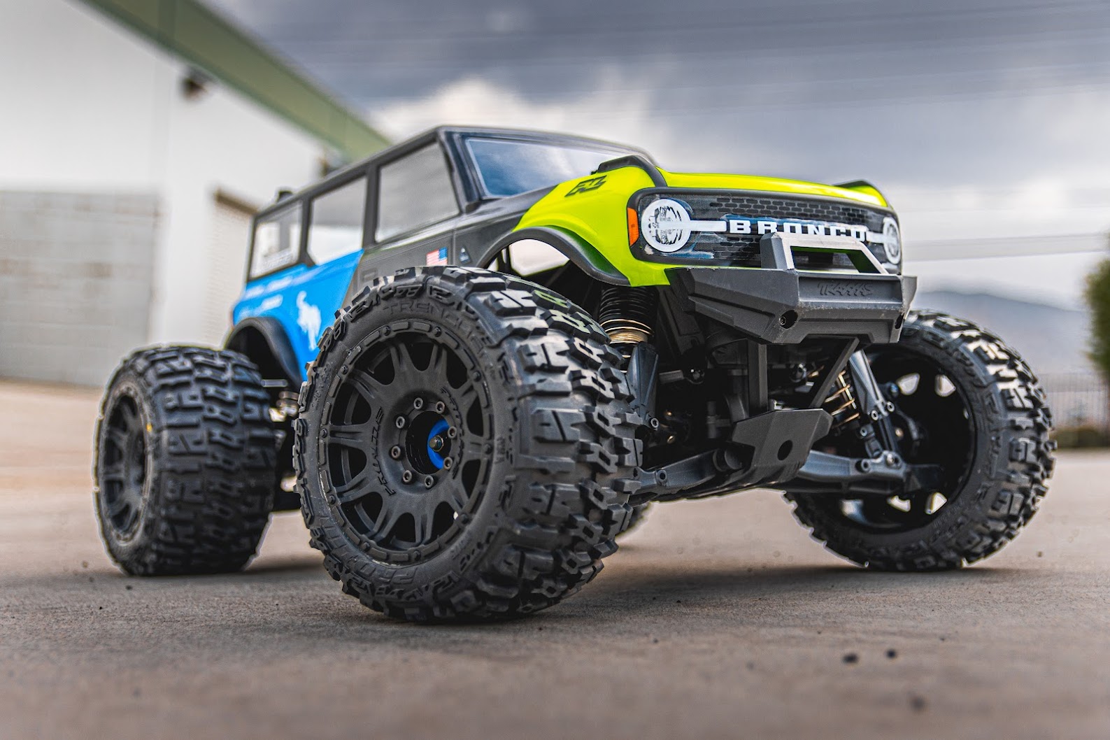 Pro-Line Racing Carrosserie Ford Bronco 2021 1/8 Clear – Pour MAXX & E-REVO 2.0, Polycarbonate, Fabriqué Aux USA