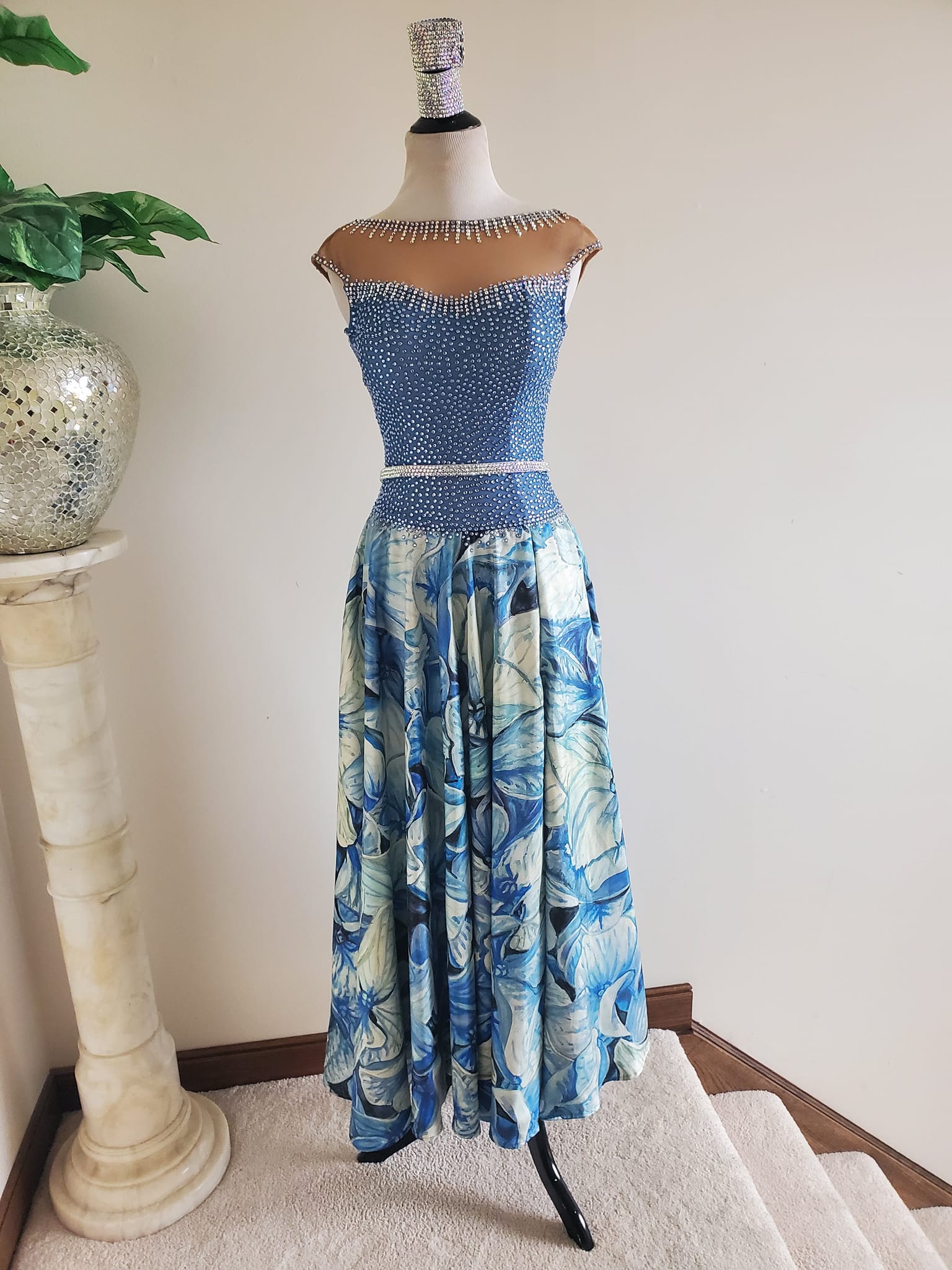dancing bear blue dress for Sale Size:X-small Neckline: Scoop has adjustable straps Special Occasion Dress Pink