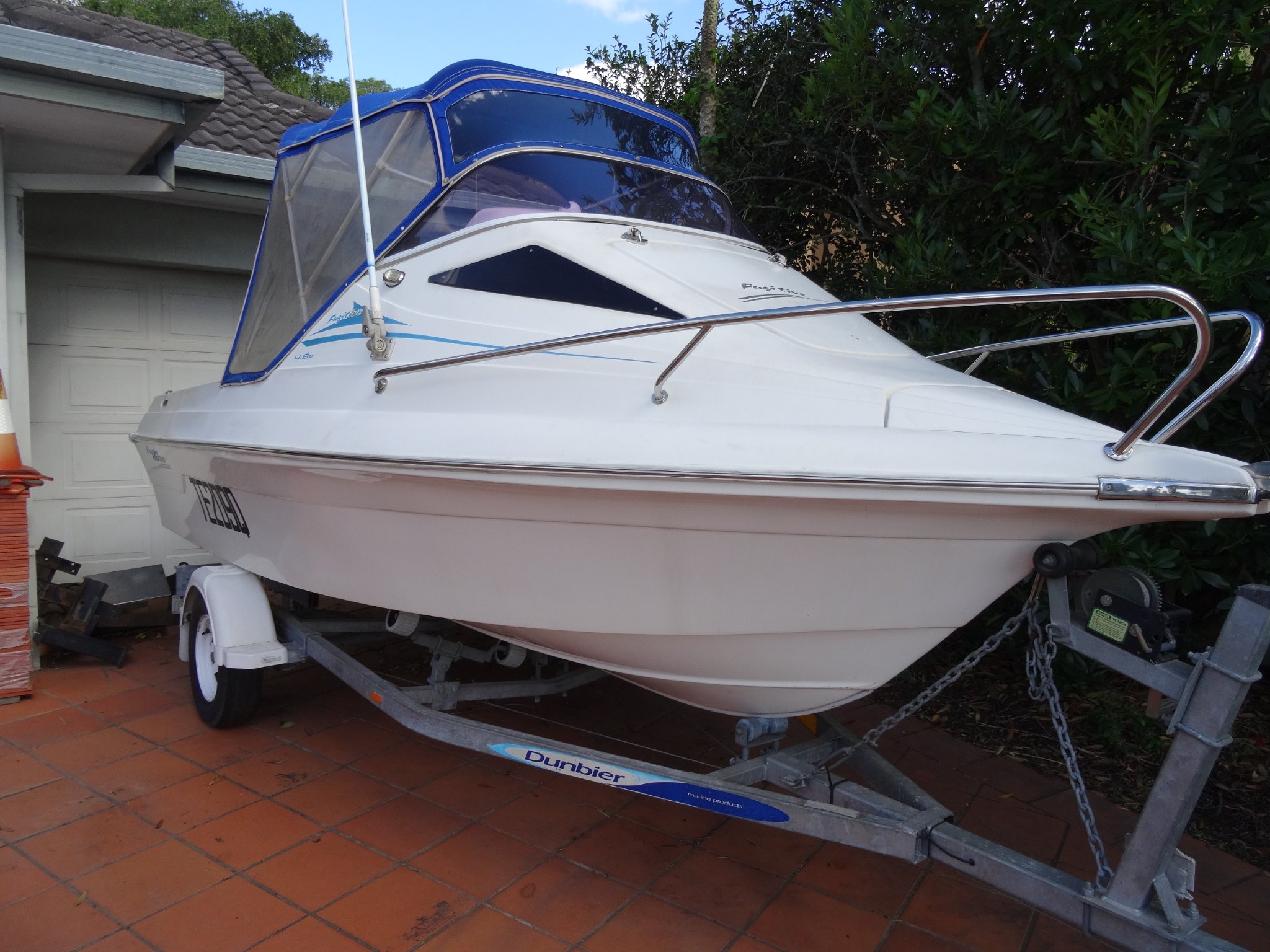 2007 Escape Marine Fugitive 4 Seat Cuddy Cabin - Boats - Brisbane ...