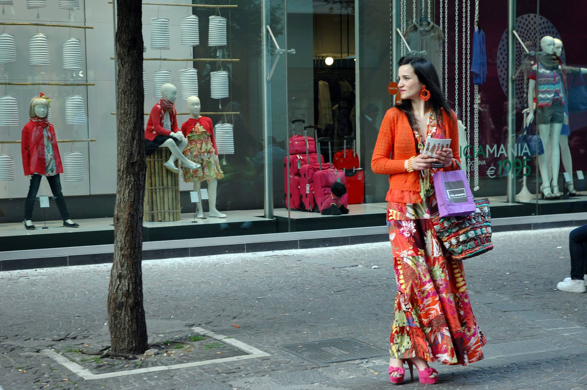 AMARA Abbigliamento Donna e Accessori