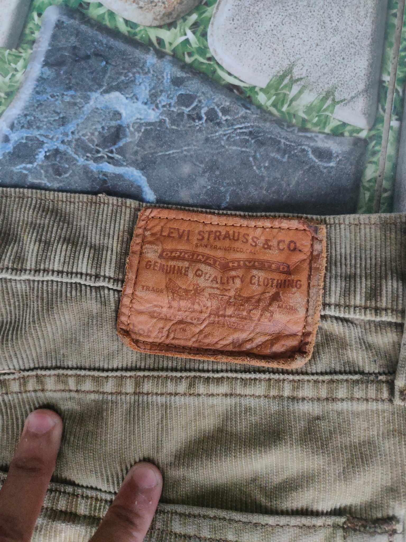 Is this damage mendable on Levi's 501?