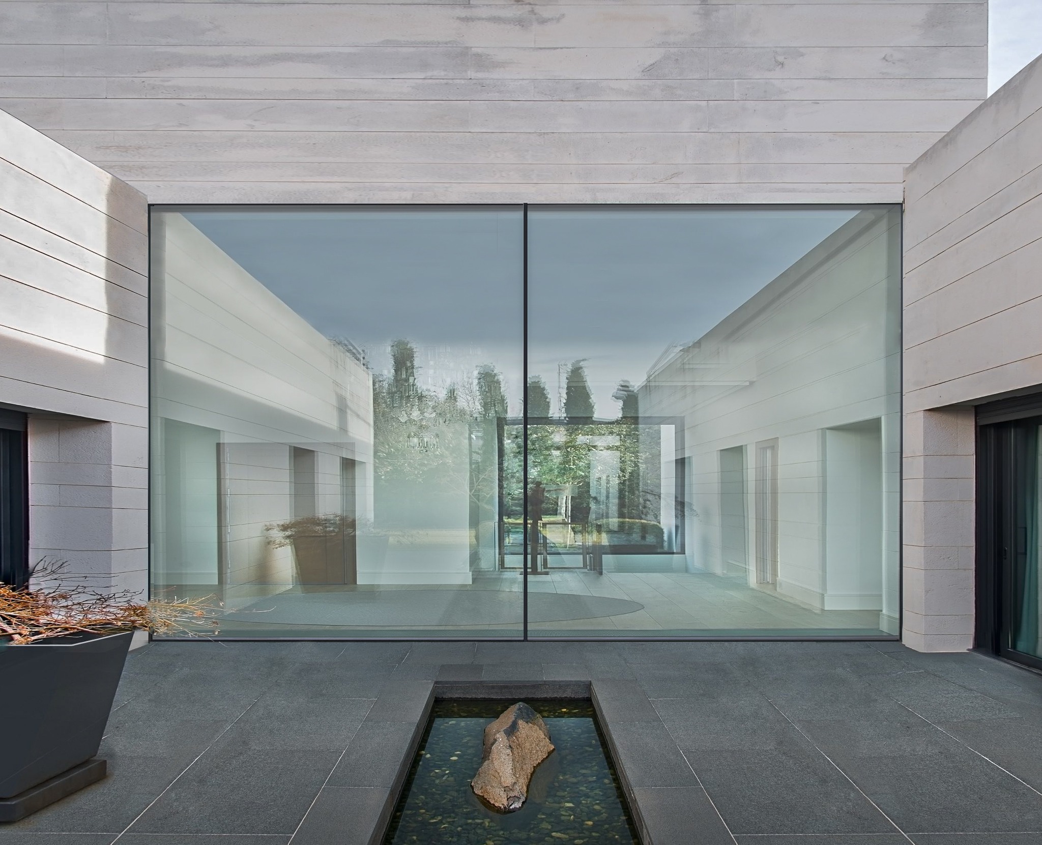 Steel windows: versatile, stylish, and... - Aperture Glazing | Facebook