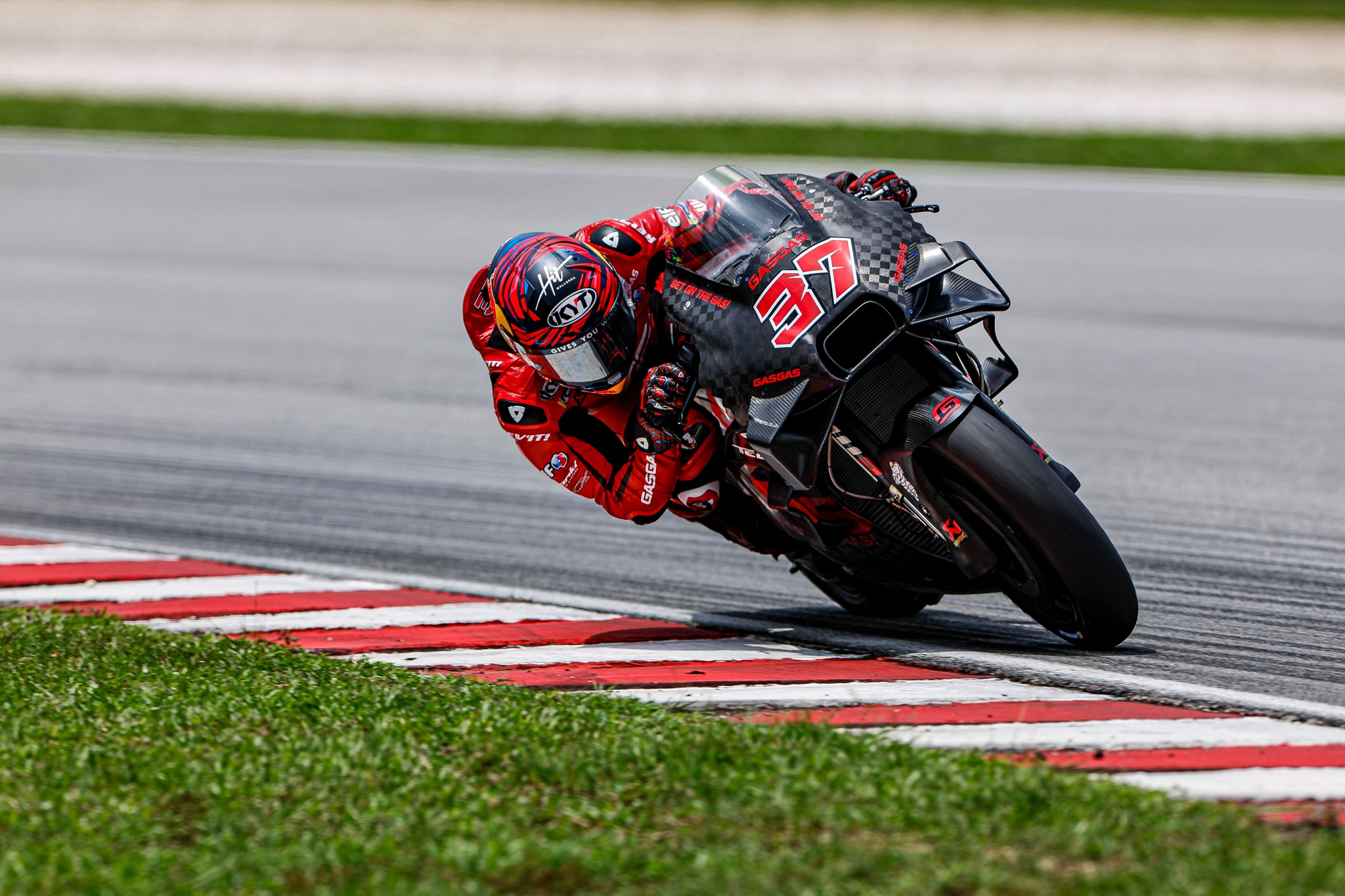 REV'IT! - Test done | Augusto Fernández has completed with... | Facebook