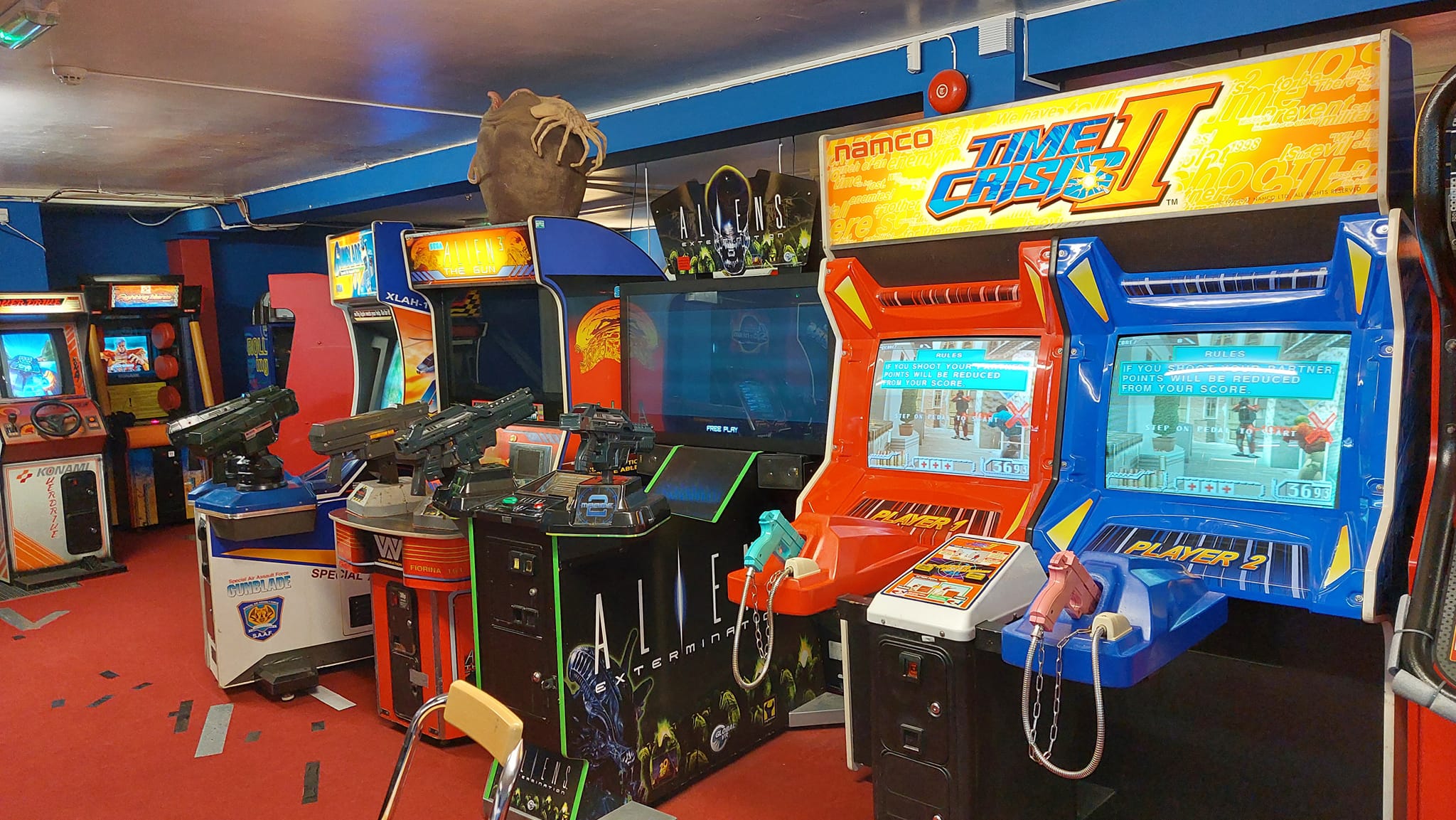 マリオカート8 デラックス -Switch 2個セット Yes we are open and yes the games are just waiting for you to play