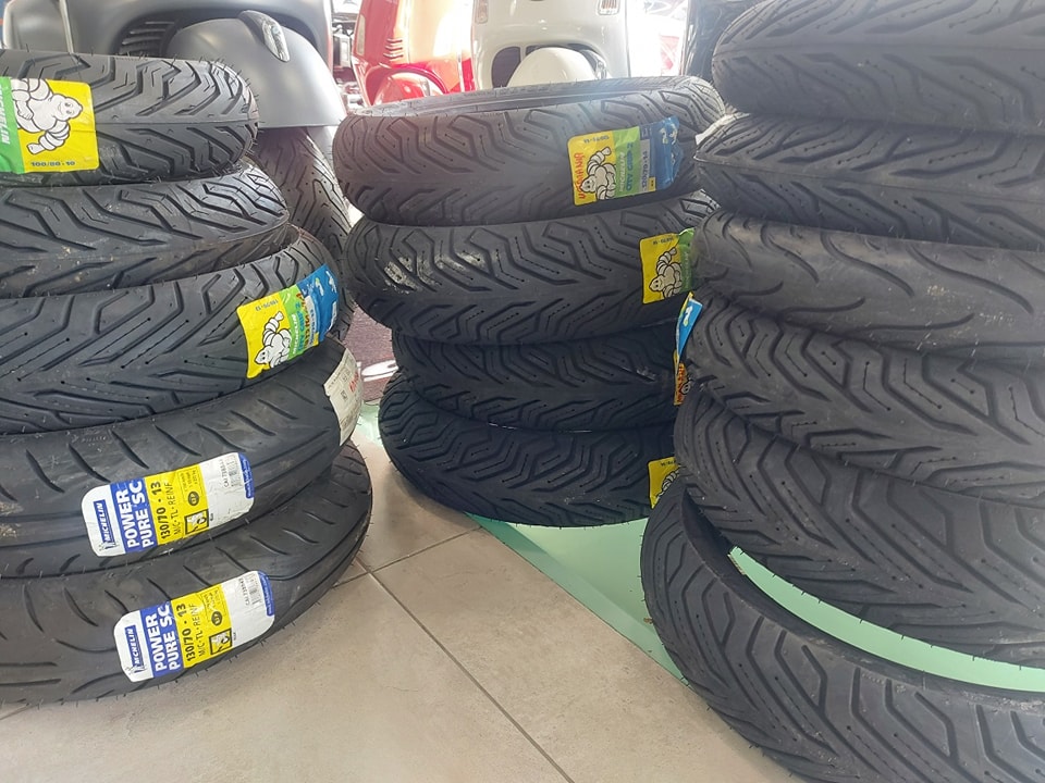 🛑. Honda pcx 125.160 🛑. Honda ADV. Tyres 130-70-13 🛑. Yahama