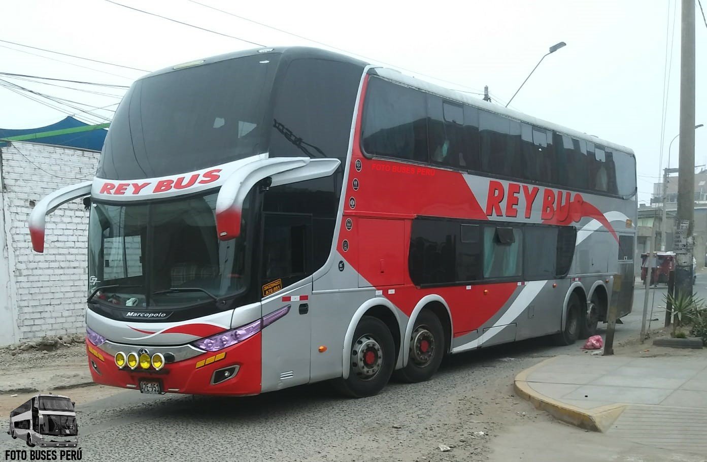 Empresa: Rey Bus Chasis: Scania... - Ómnibuses Peruanos