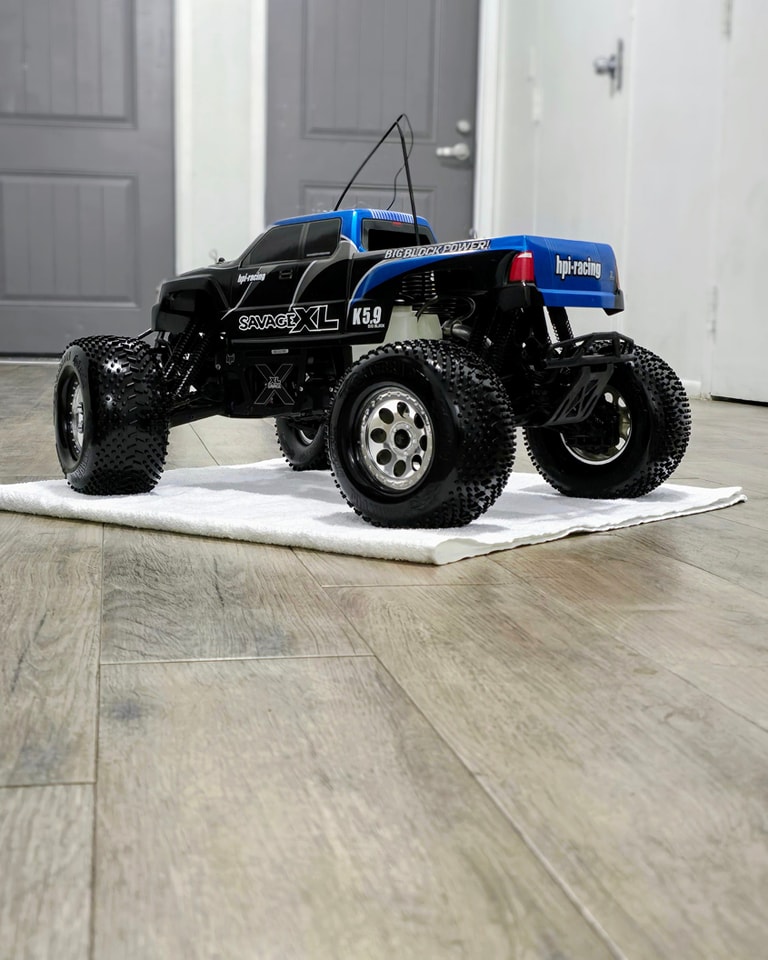 Powerful nitro-fueled monster truck has a K5.9 big block engine