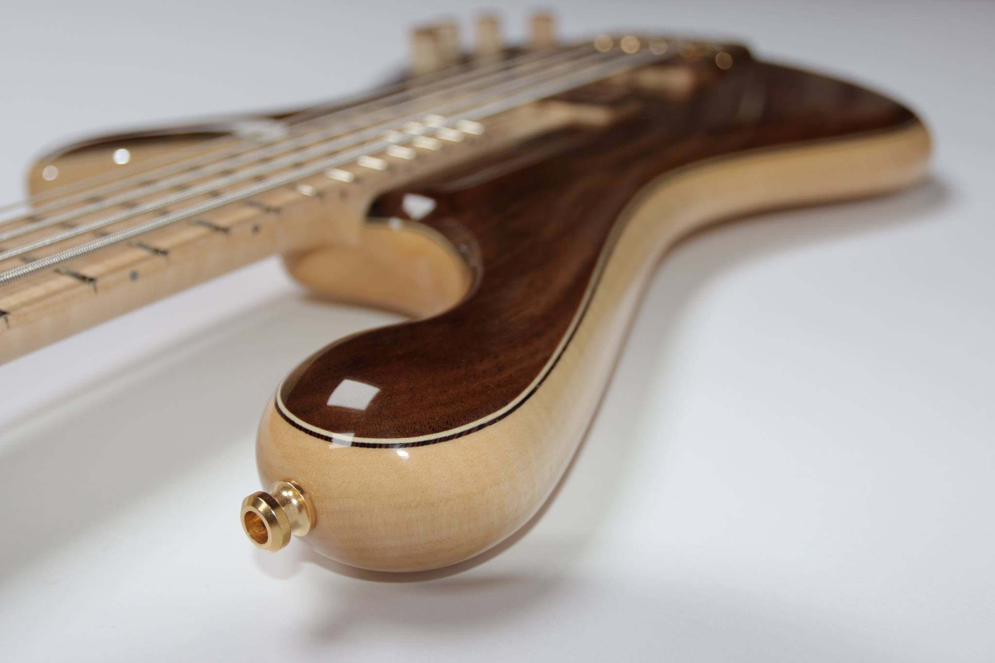 Luthman Basses (@luthmanbass) • Facebook